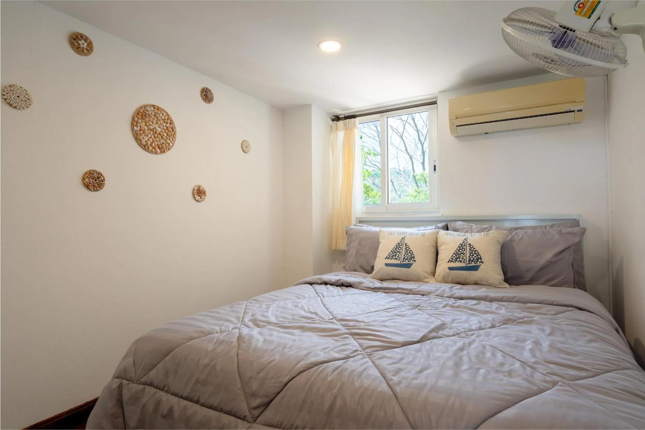 Bedroom, Bed in Amazing Seaview Apartment
