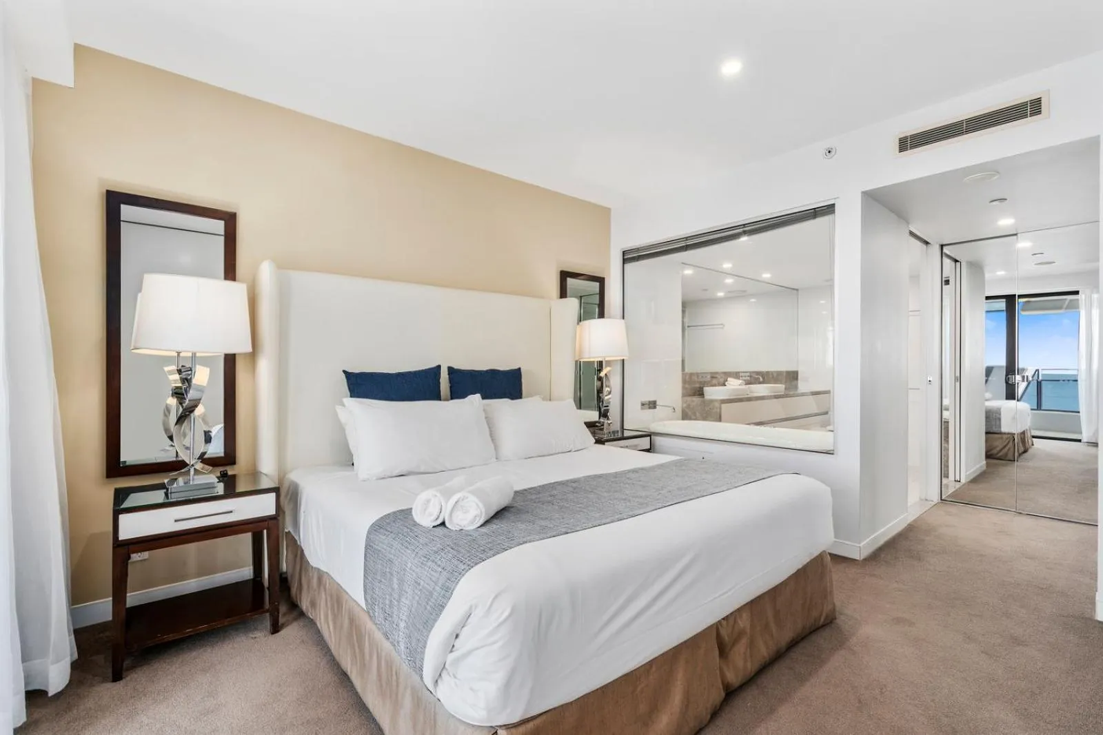 Bed in Soul Surfers Paradise - Gclr