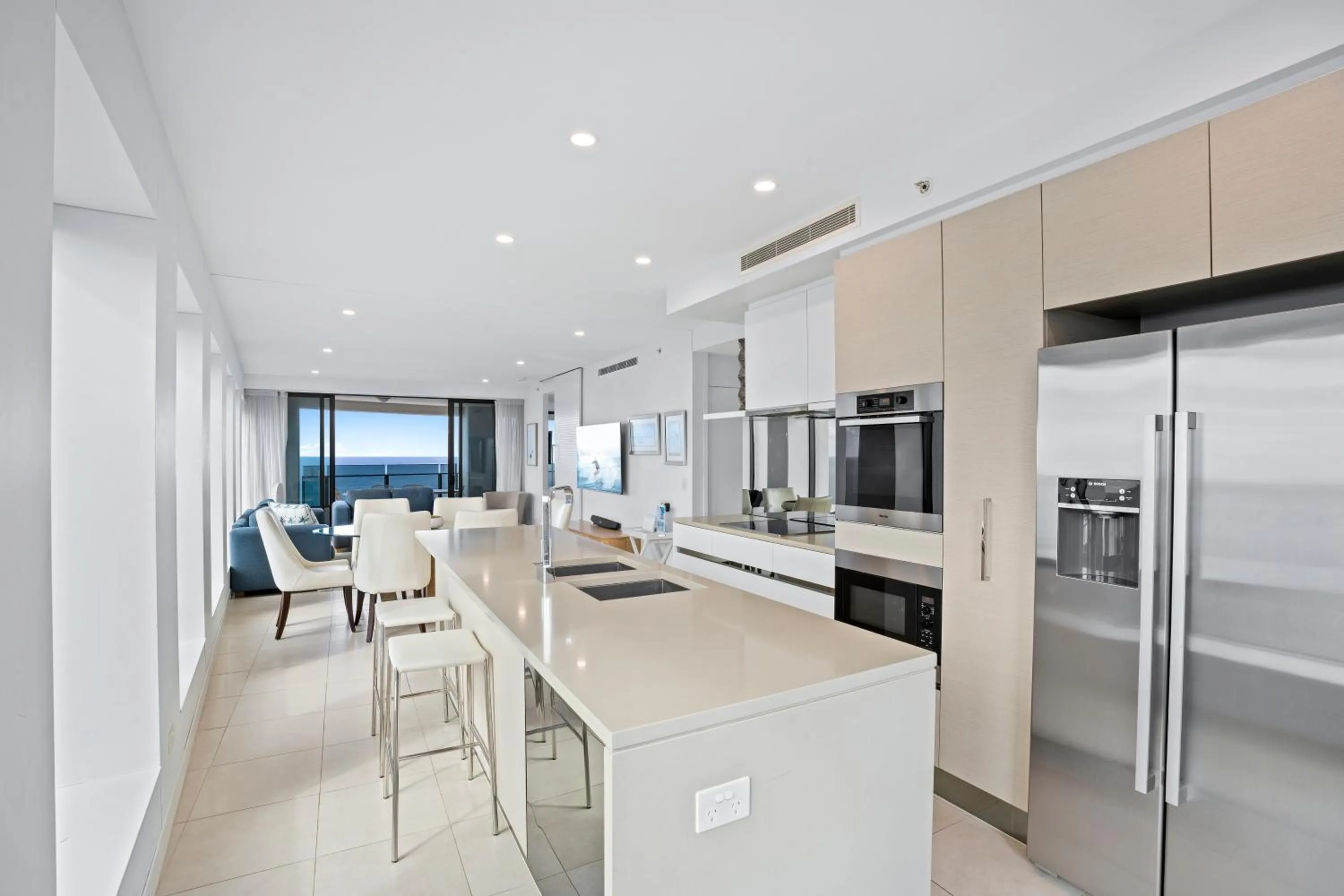 Kitchen or kitchenette in Soul Surfers Paradise - Gclr