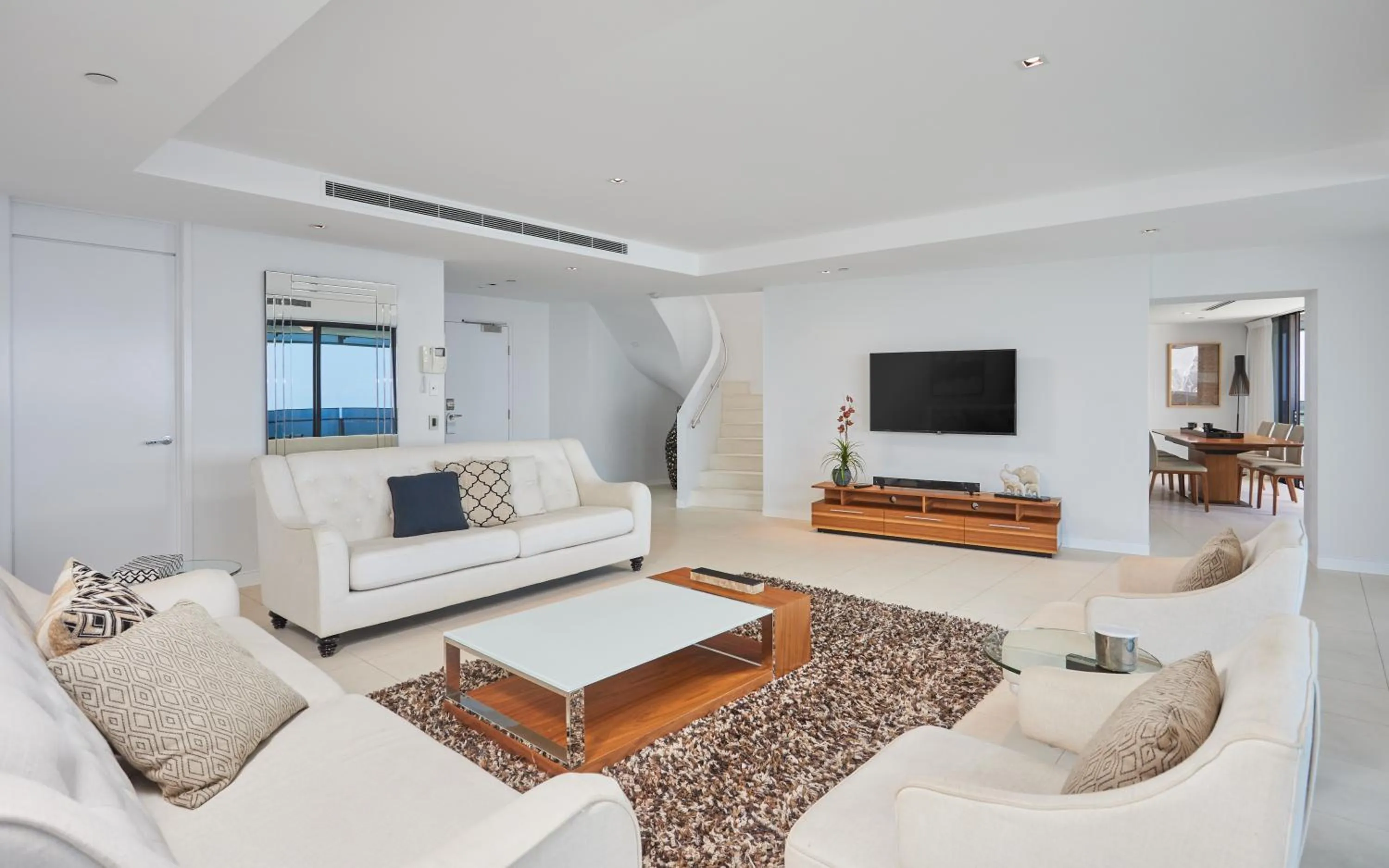 Living room in Soul Surfers Paradise - Gclr