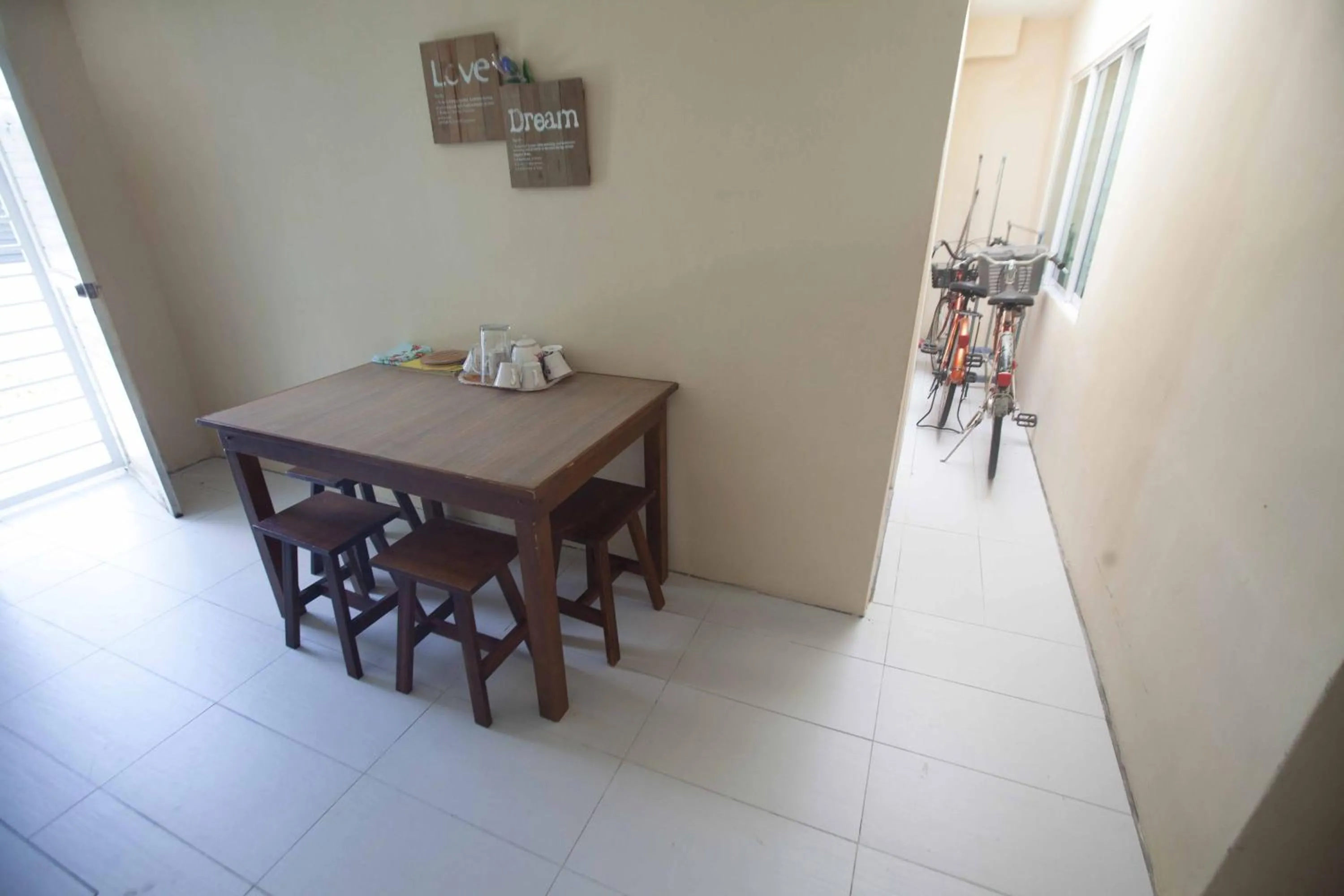 Seating area in Natol Homestay - Paris BDC