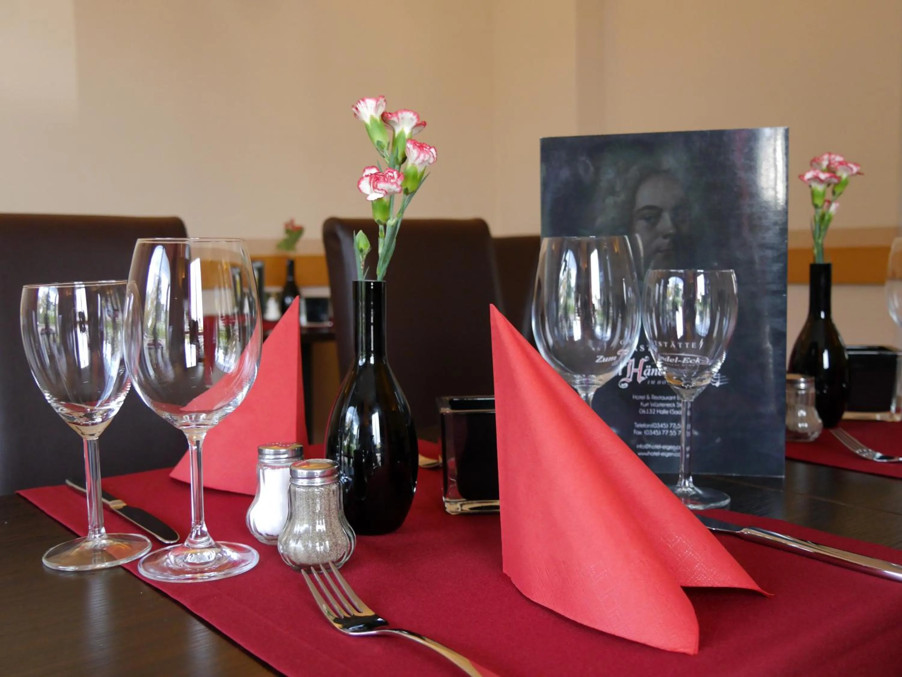 Restaurant/places to eat in Hotel Eigen