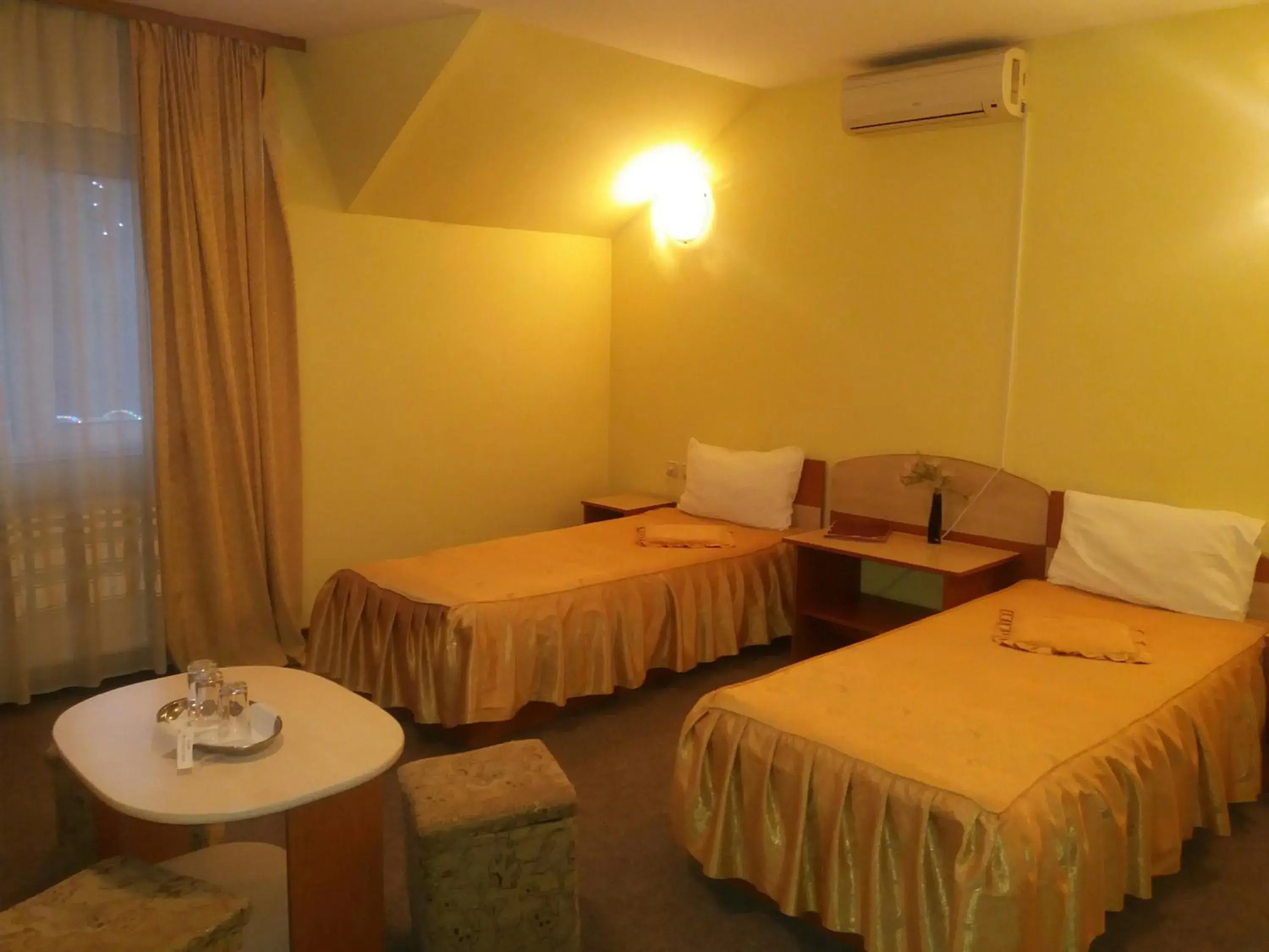 Triple Room in Vila Queen Triple Room in Vila Queen