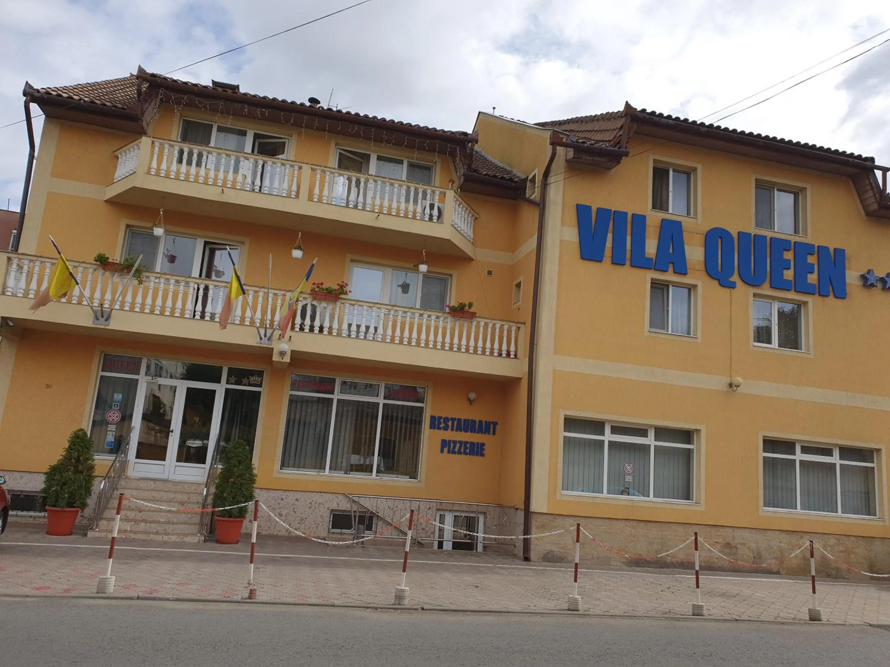 Vila Queen