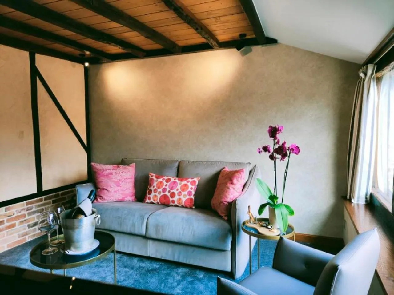 TV and multimedia in La Chaumière