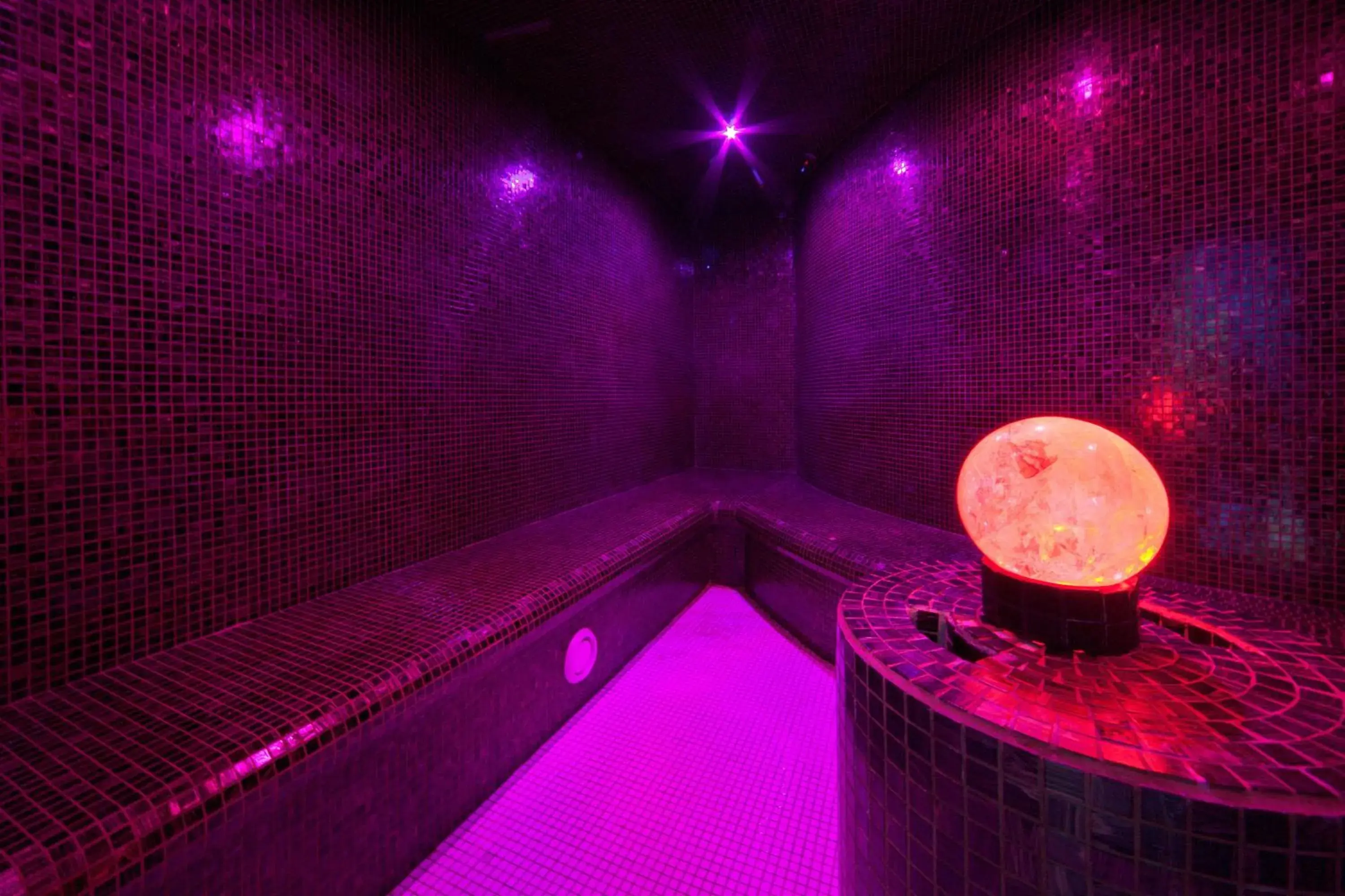 Spa and wellness centre/facilities in Kimpton Blythswood Square Hotel & Spa by IHG Spa and wellness centre/facilities in Kimpton Blythswood Square Hotel & Spa by IHG