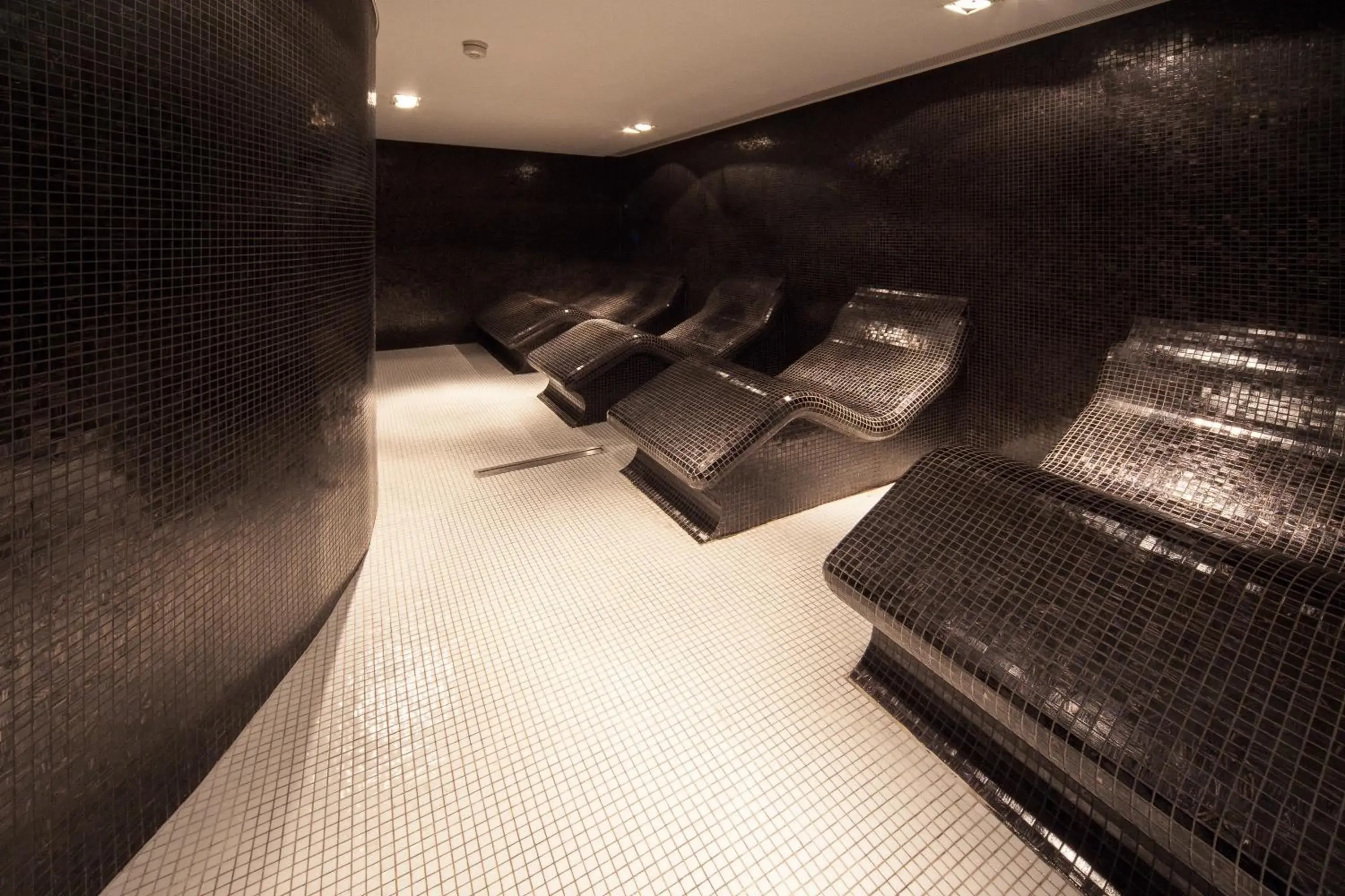 Spa and wellness centre/facilities in Kimpton Blythswood Square Hotel & Spa by IHG Spa and wellness centre/facilities in Kimpton Blythswood Square Hotel & Spa by IHG