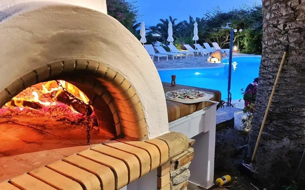 BBQ facilities in Villa Pari Manda