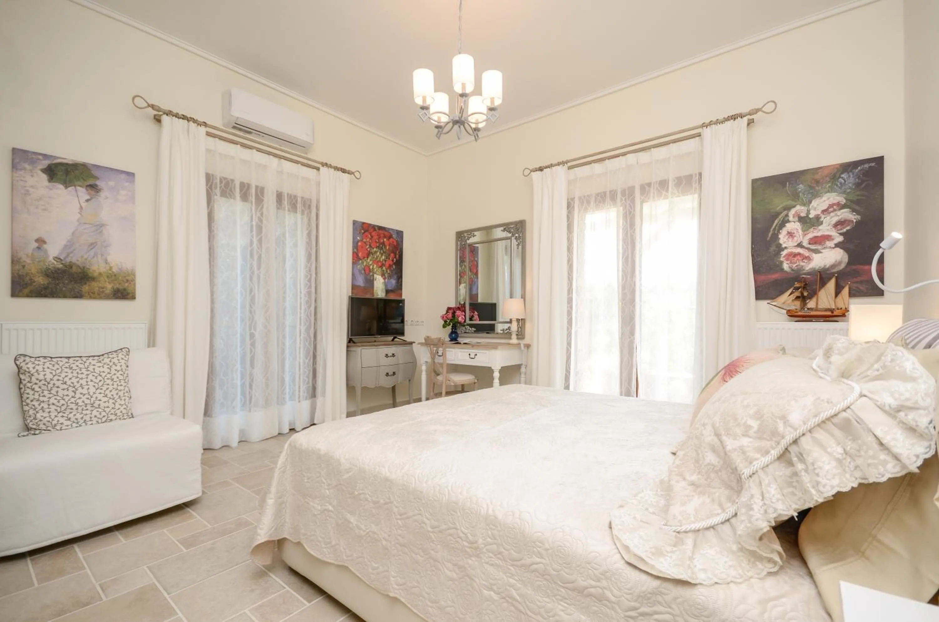 TV and multimedia, Bed in Villa Pari Manda