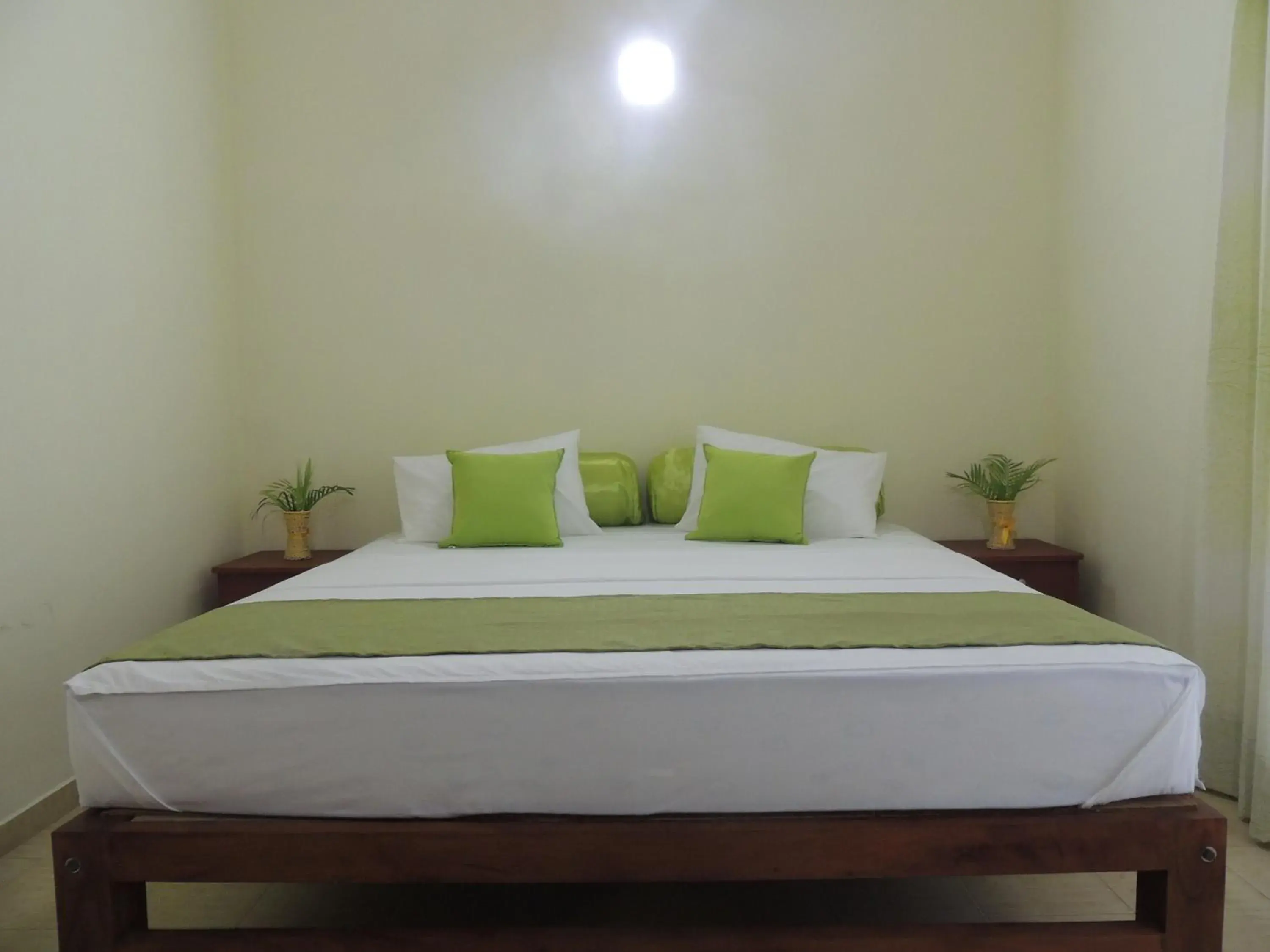 Deluxe Double Room (2 Adults + 1 Child) in Arana Bungalow Deluxe Double Room (2 Adults + 1 Child) in Arana Bungalow