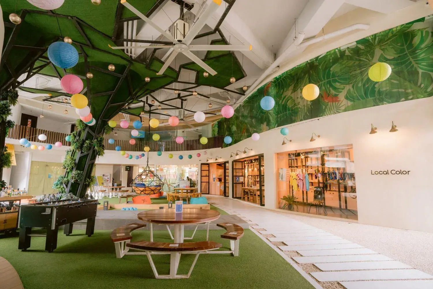 Property building in Hue Hotels and Resorts Boracay Managed by HII Property building in Hue Hotels and Resorts Boracay Managed by HII