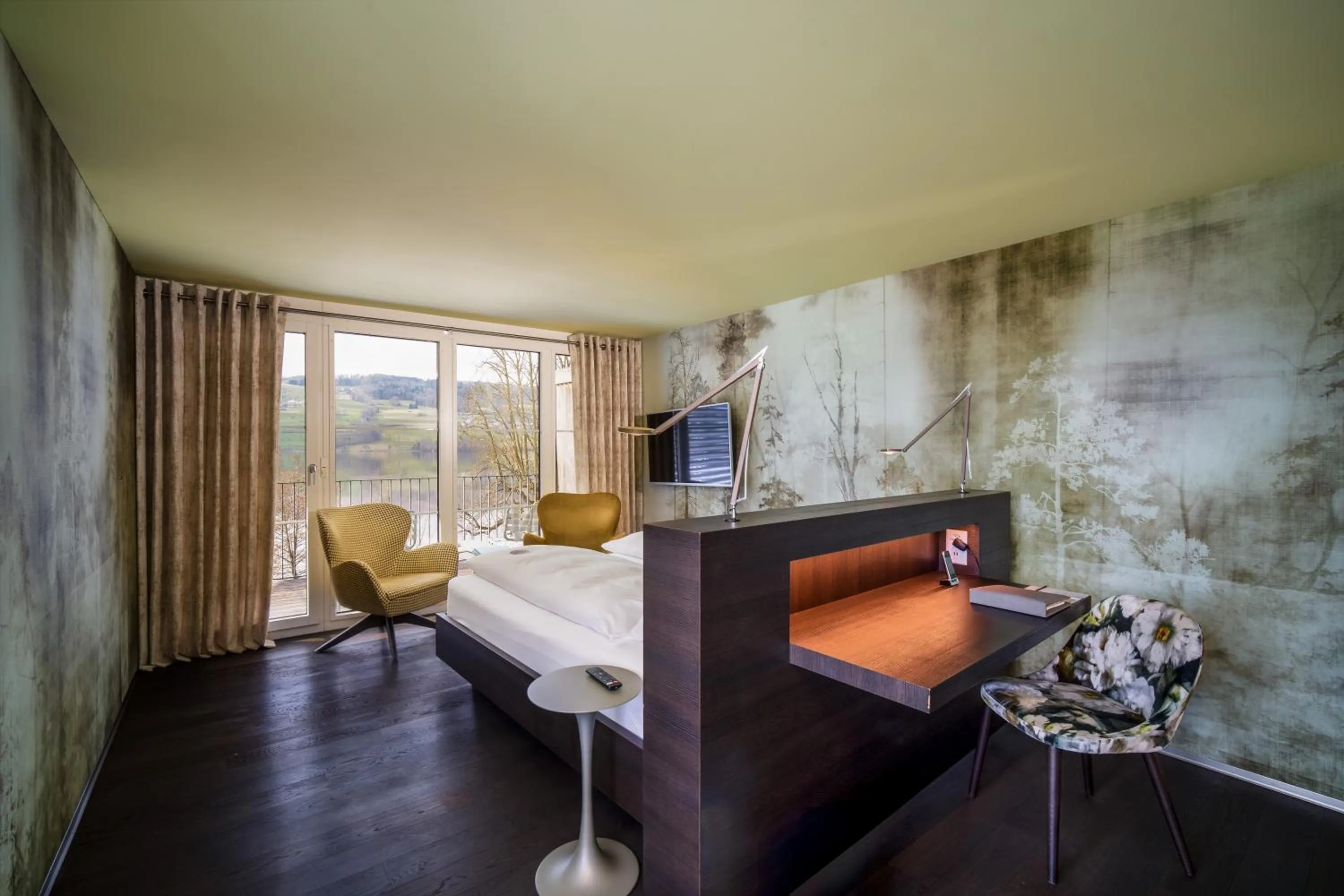 Bed in Seerose Resort & Spa