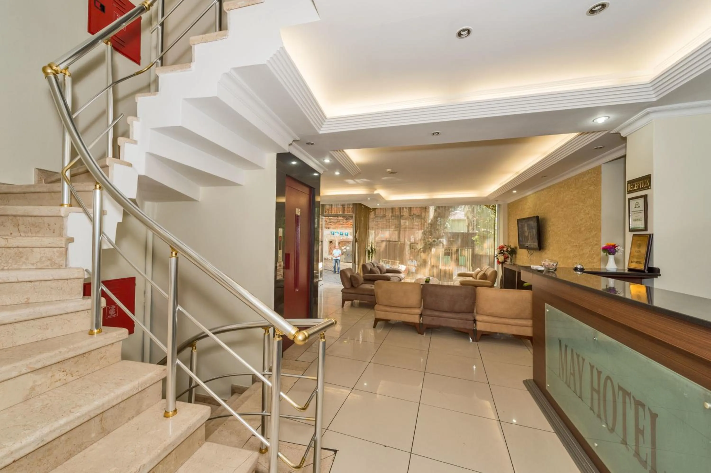 Communal lounge/ TV room in May Hotel Istanbul