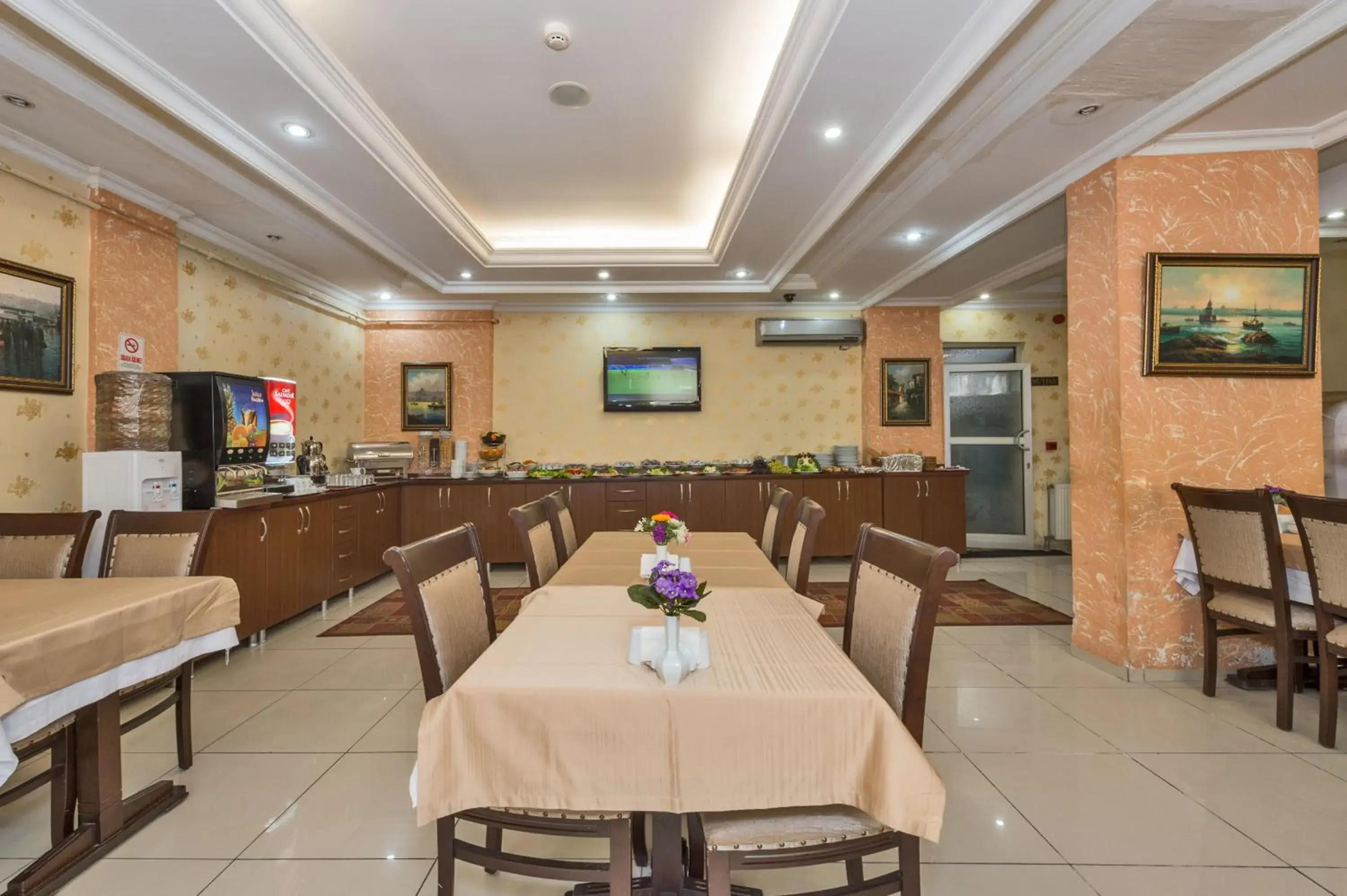 Restaurant/places to eat in May Hotel Istanbul Restaurant/places to eat in May Hotel Istanbul