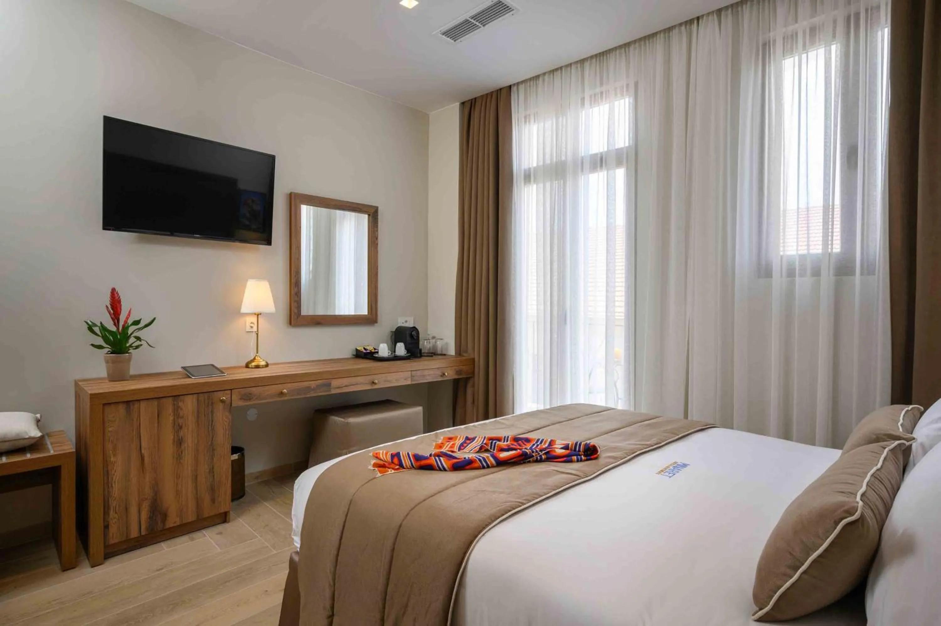 Bedroom, Bed in Minaret Suites and Apartments