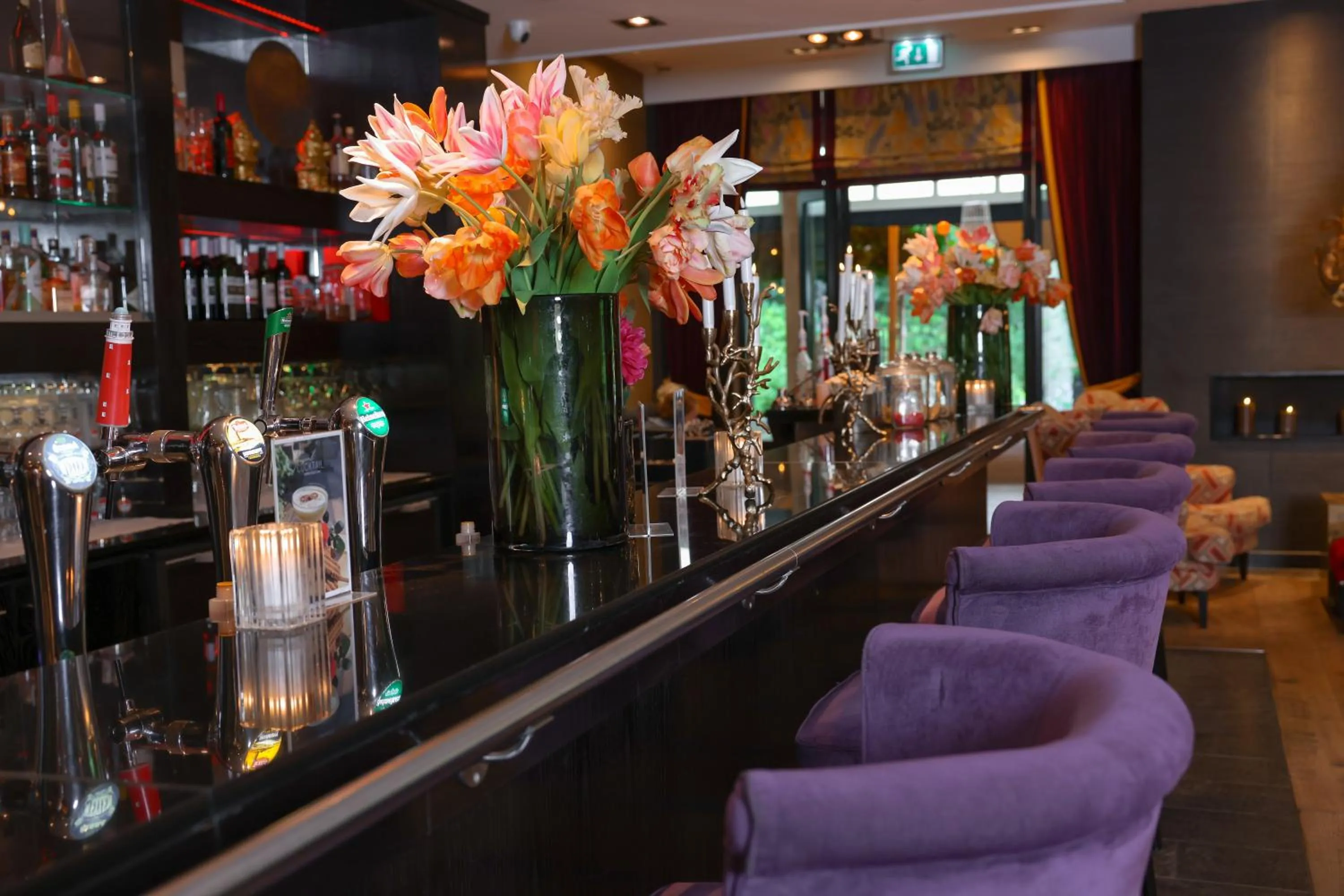 Lounge or bar in Van der Valk hotel Harderwijk