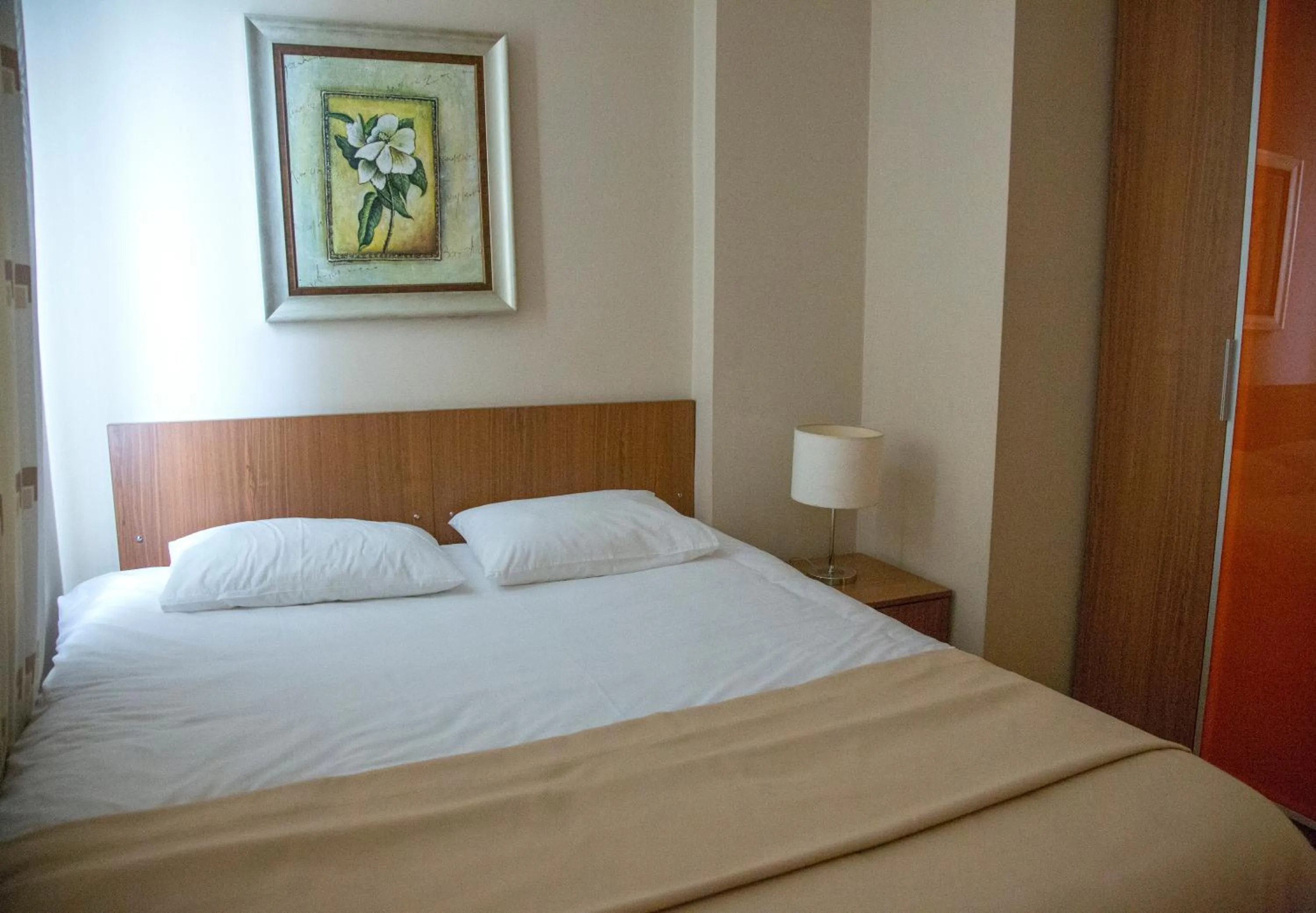 Bedroom, Bed in Airport Residence