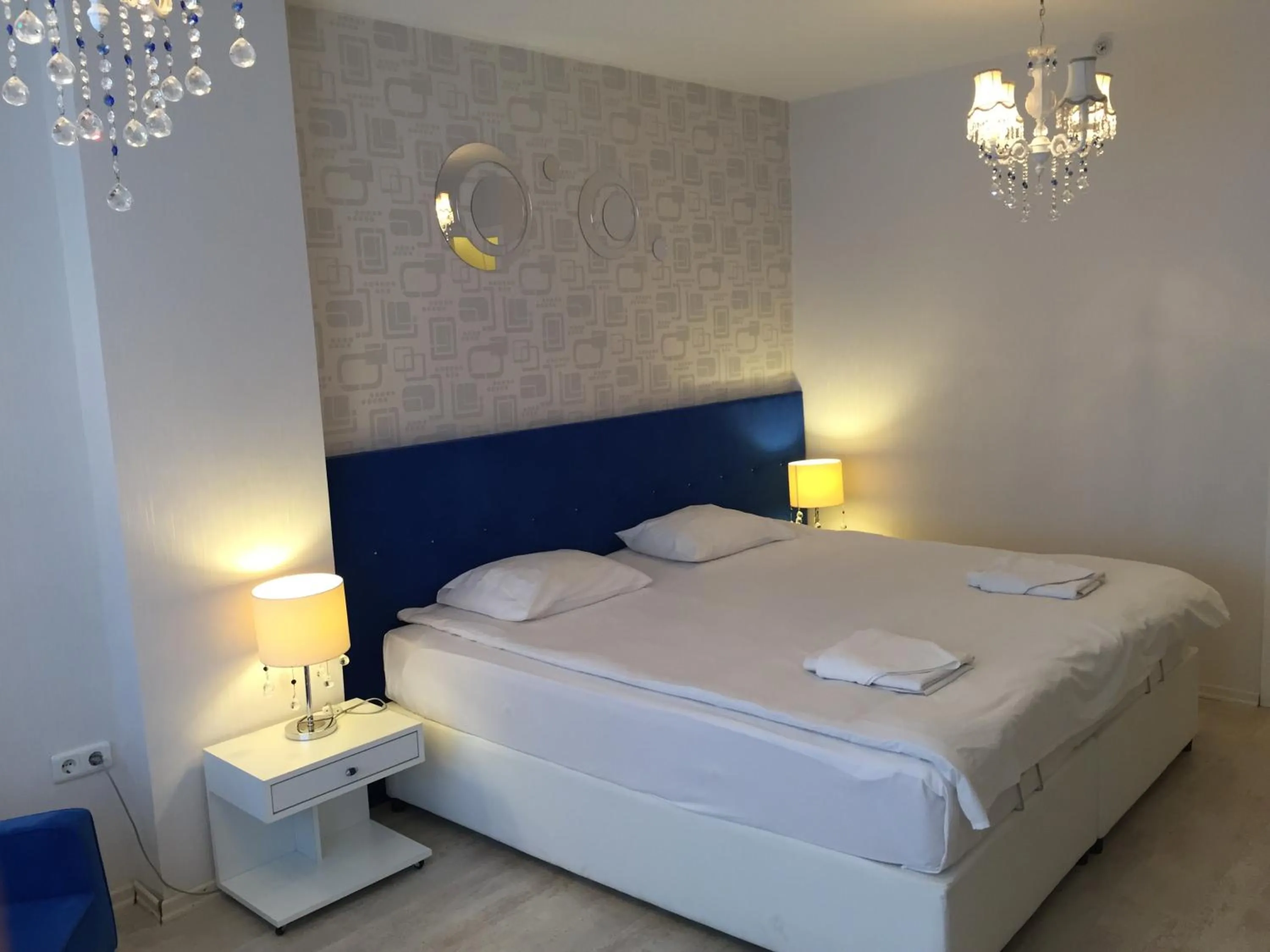 Bed in Airport Residence