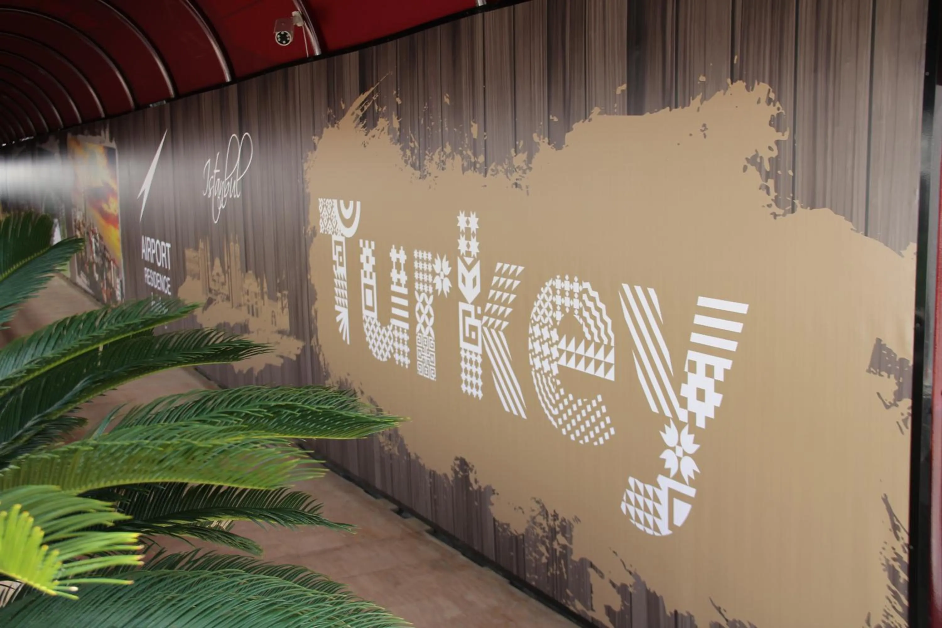 Facade/entrance in Airport Residence