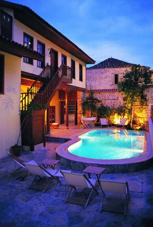 Swimming pool in Tekeli Konaklari