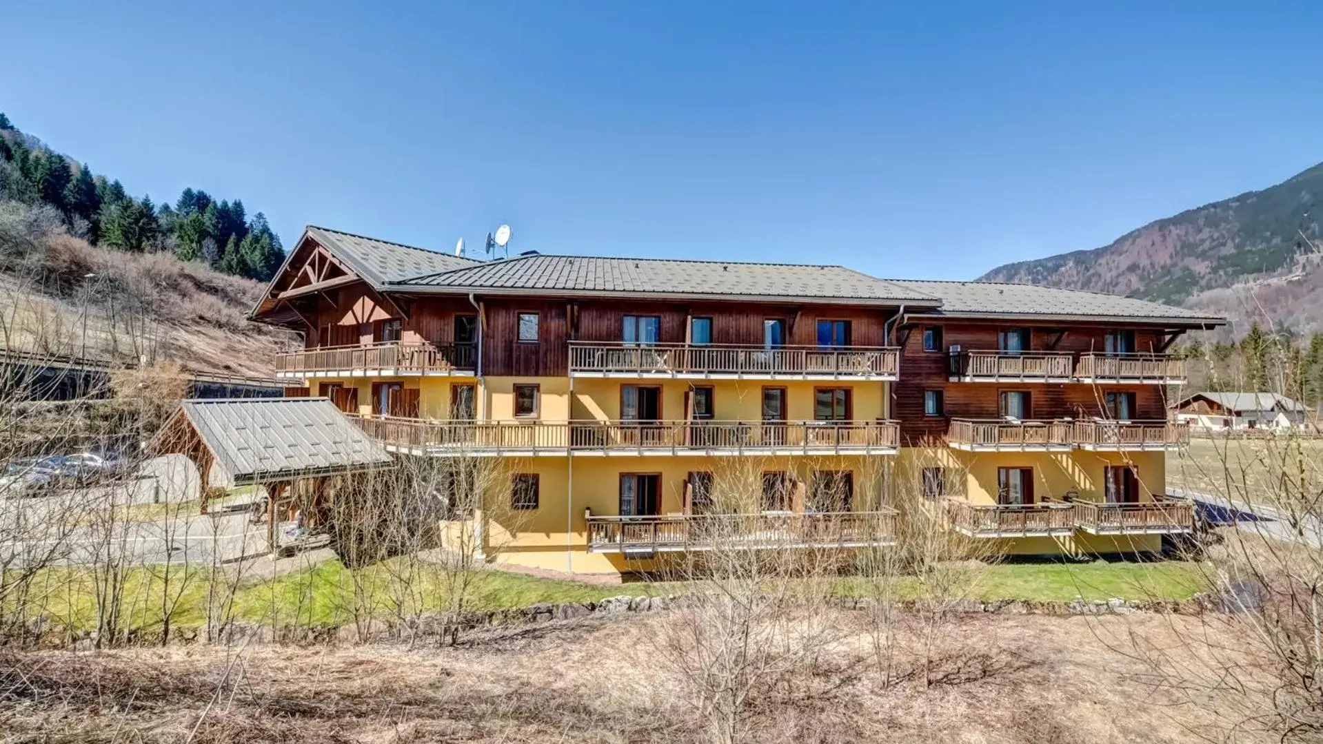 Property building in Vacancéole - Résidence Grand Massif Property building in Vacancéole - Résidence Grand Massif