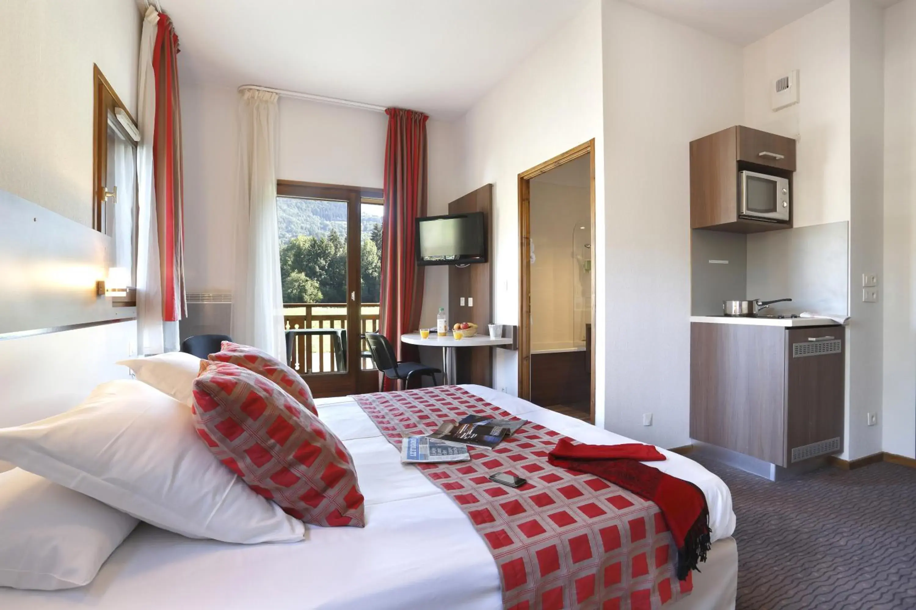 Balcony/Terrace, Bed in Vacancéole - Résidence Grand Massif Balcony/Terrace, Bed in Vacancéole - Résidence Grand Massif