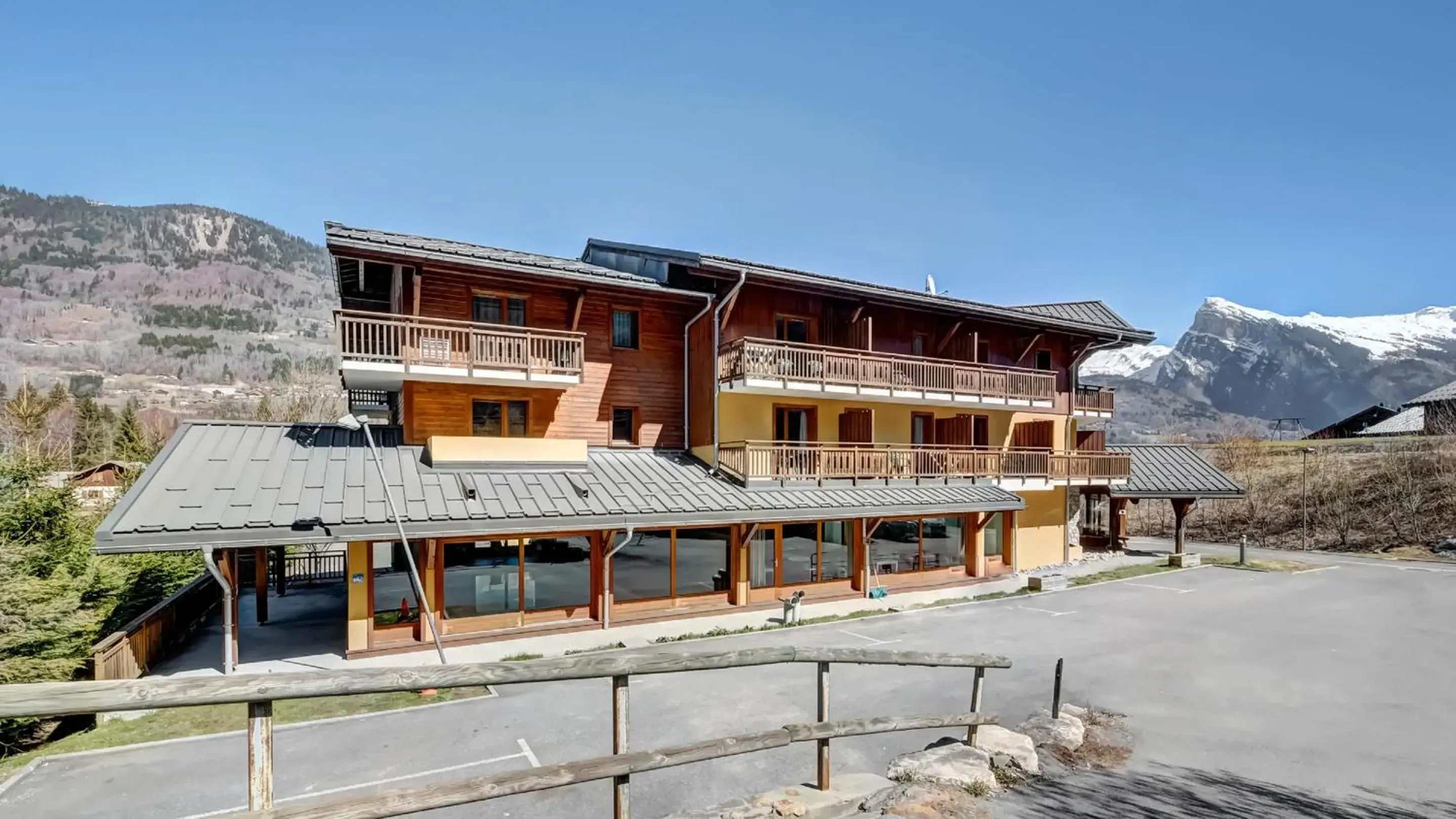 Property building in Vacancéole - Résidence Grand Massif Property building in Vacancéole - Résidence Grand Massif