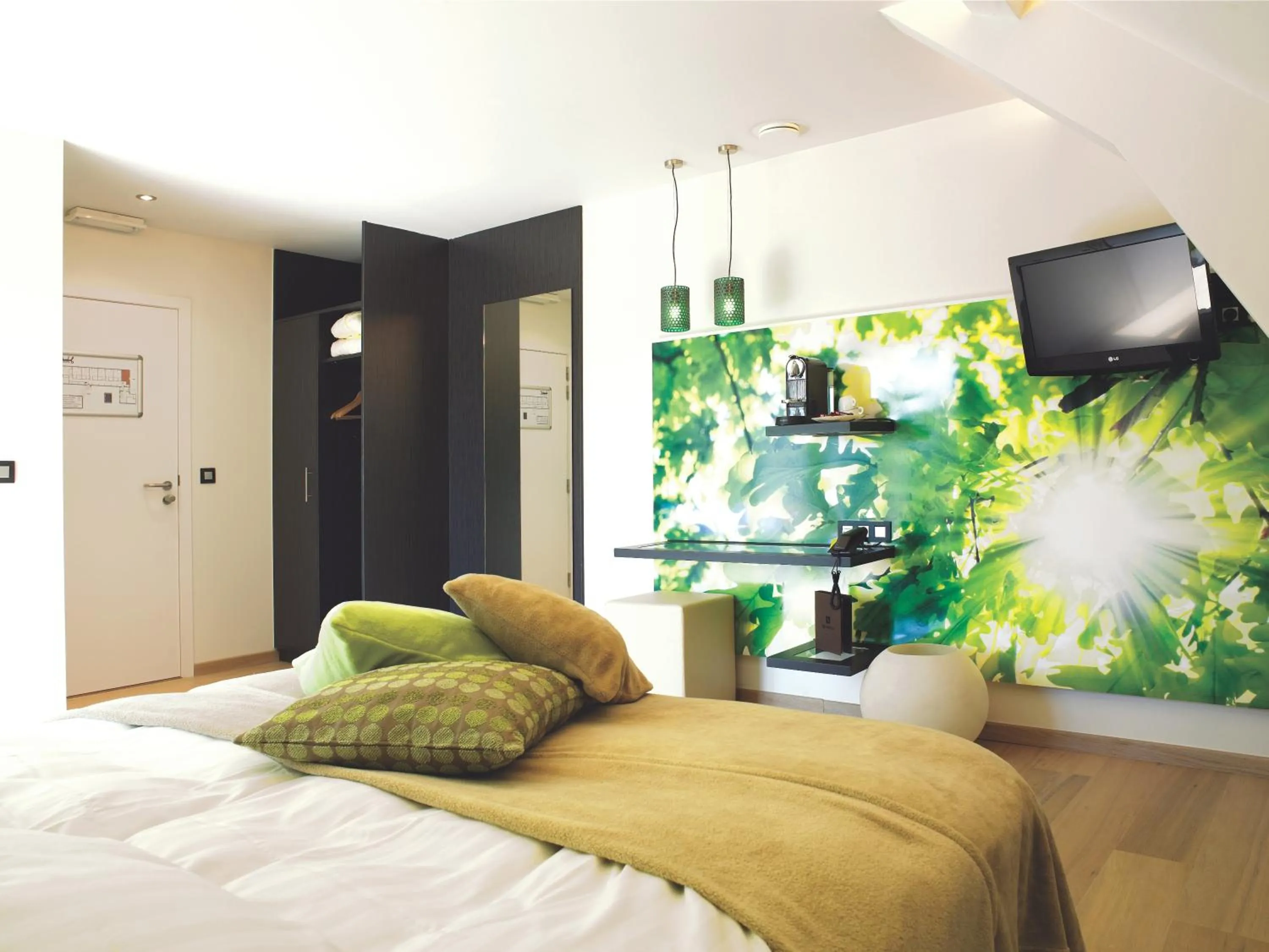 Photo of the whole room, Bed in Hotel Aulnenhof