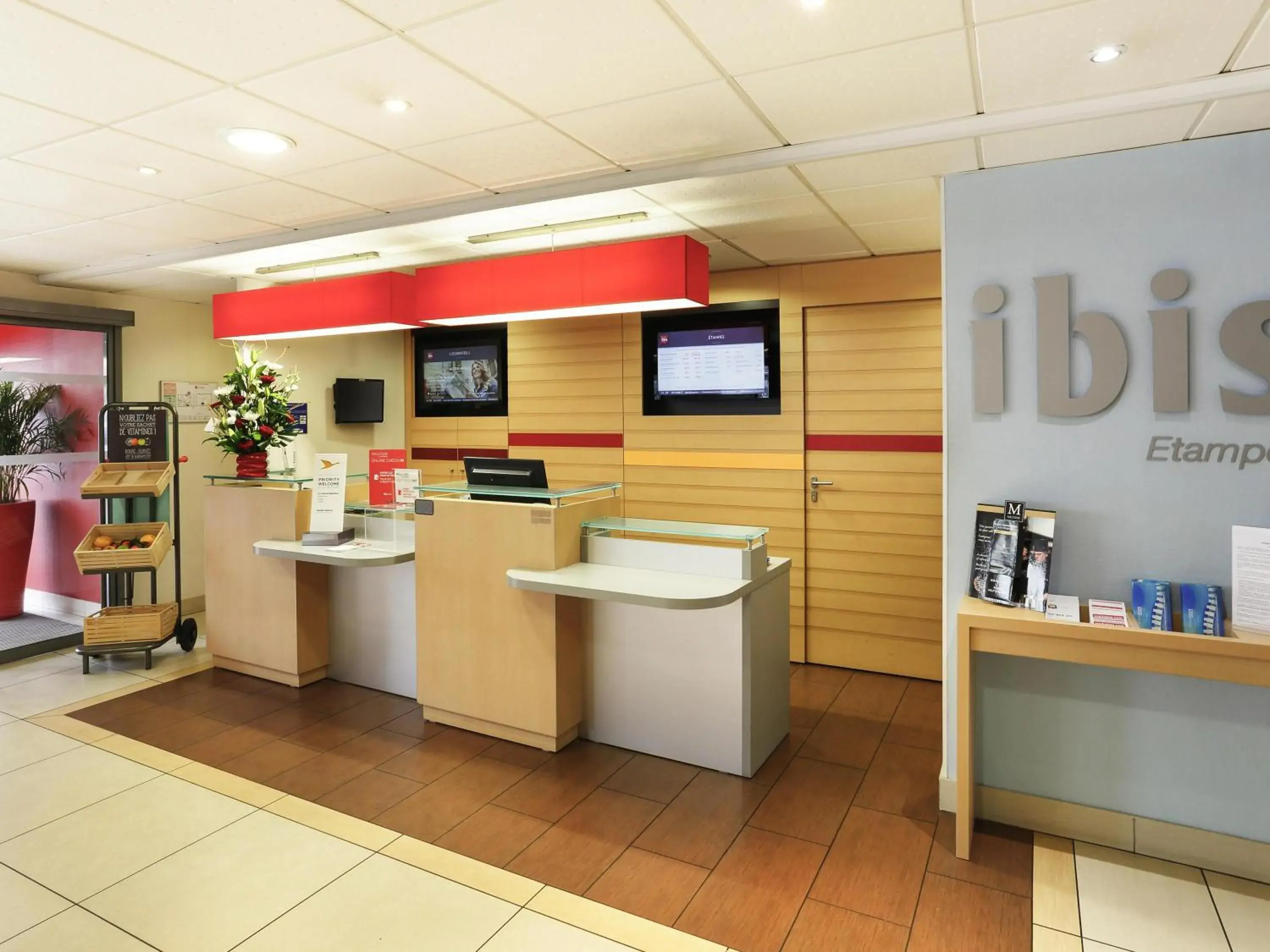 Property building in ibis Etampes Property building in ibis Etampes