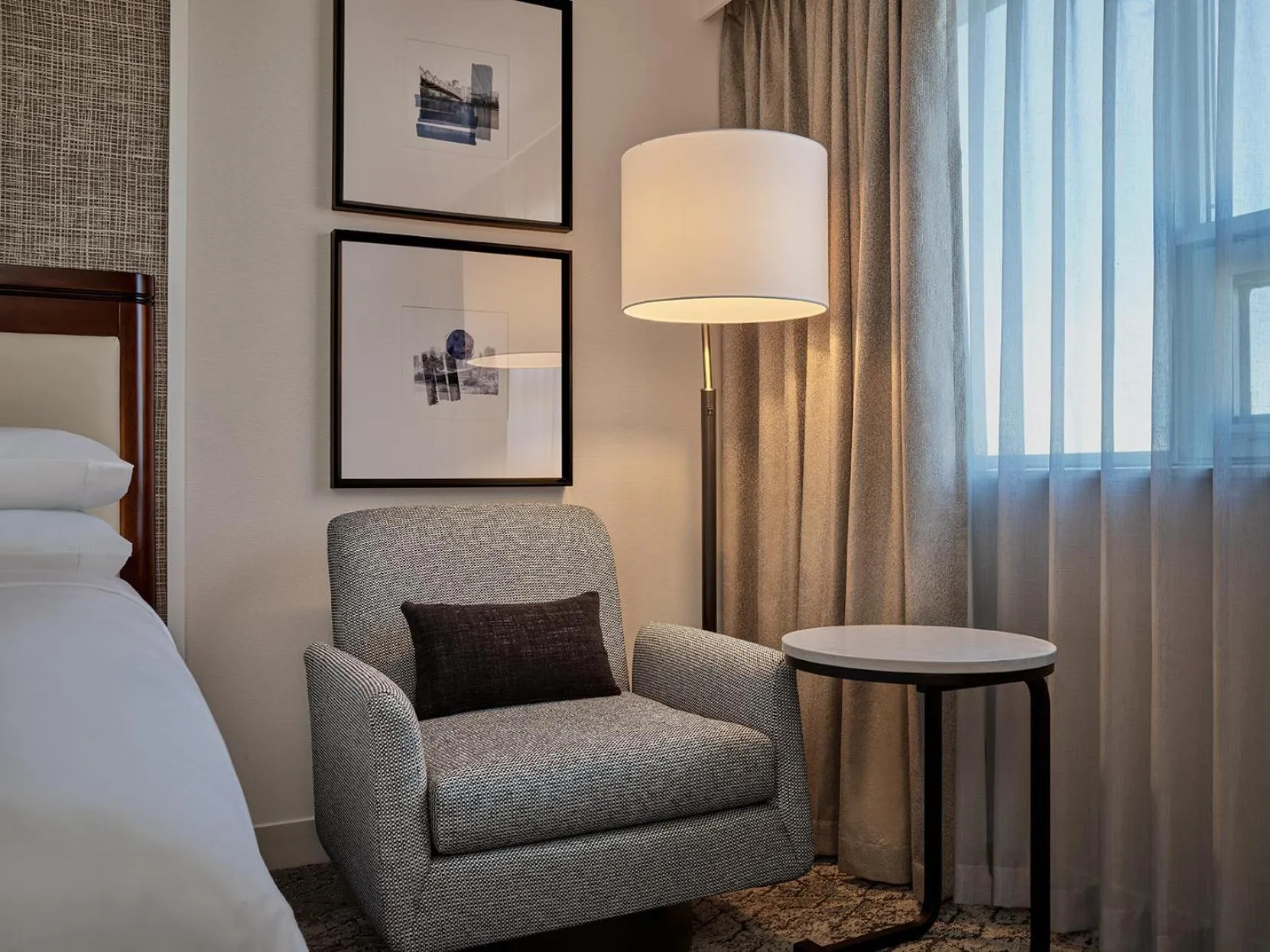 Bedroom, Bed in Sheraton Cavalier Saskatoon Hotel