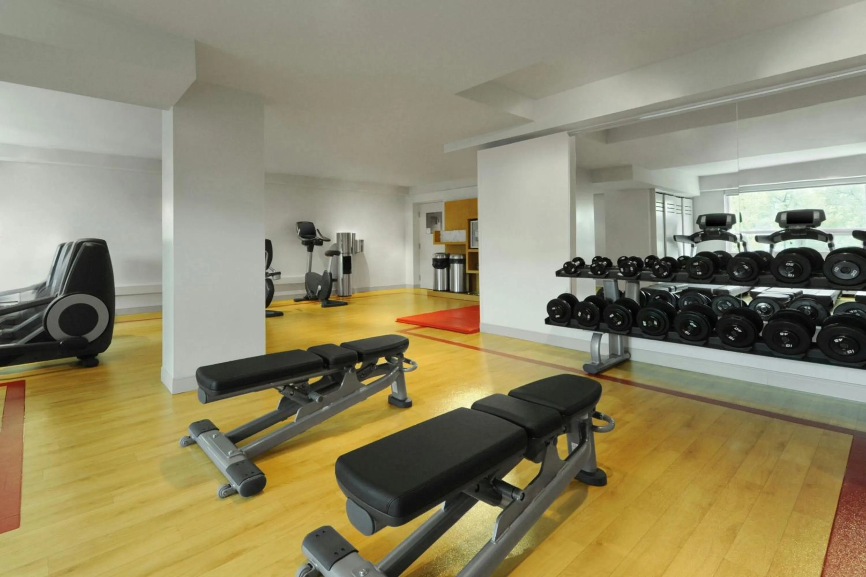 Fitness centre/facilities in Sheraton Cavalier Saskatoon Hotel