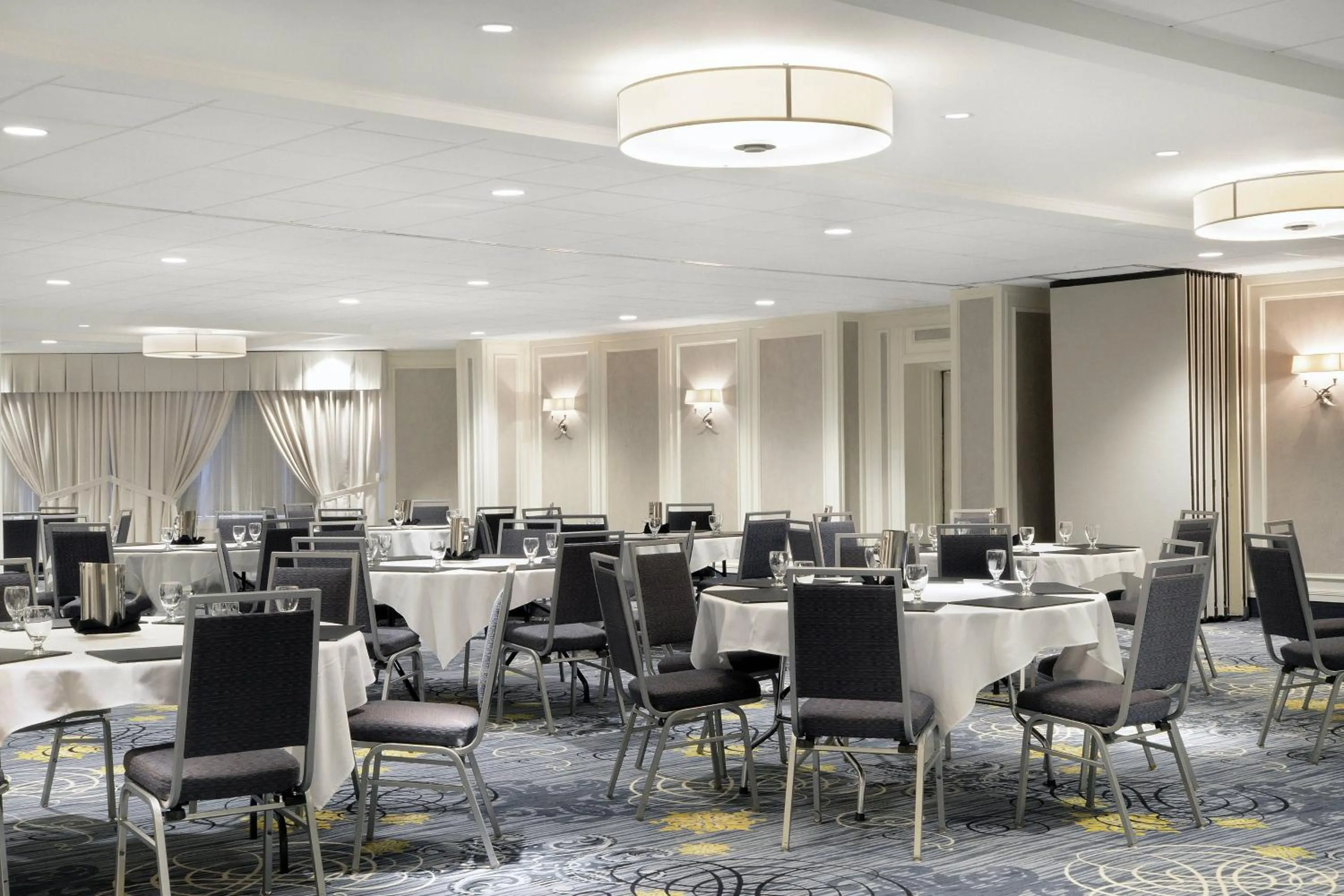 Meeting/conference room in Sheraton Cavalier Saskatoon Hotel