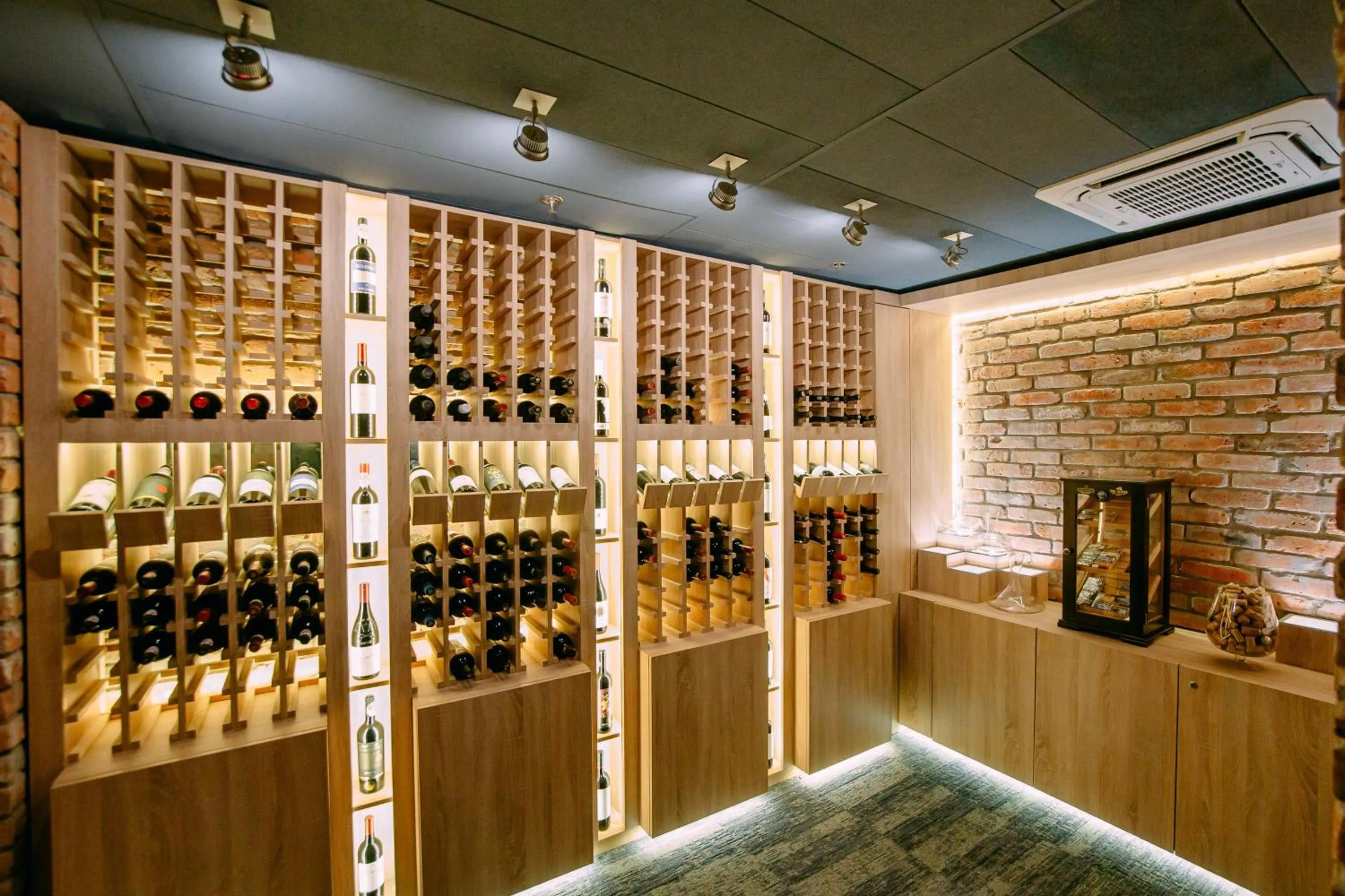 Restaurant/places to eat in Ramada by Wyndham Oradea