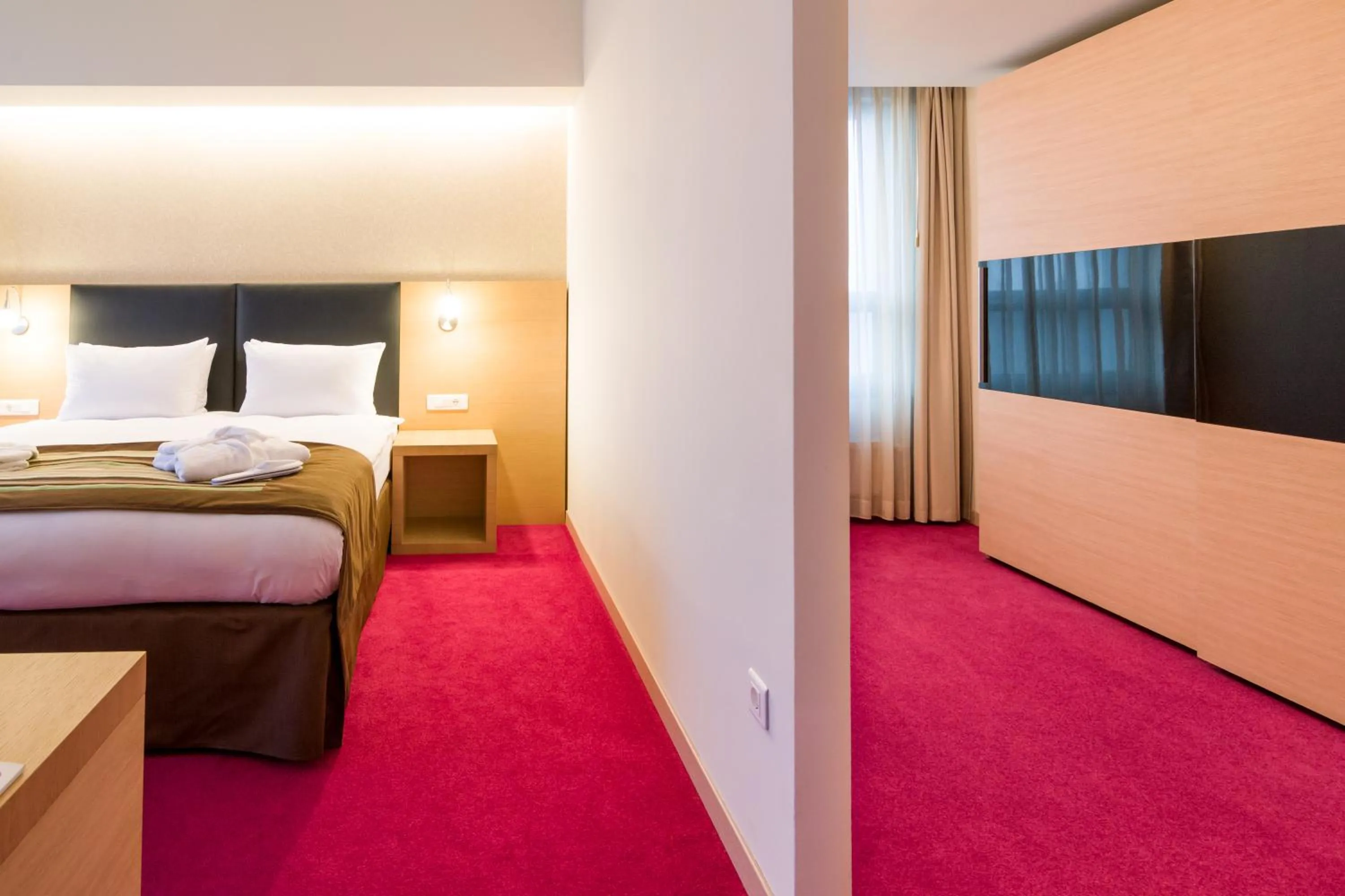 Bed in Ramada by Wyndham Oradea