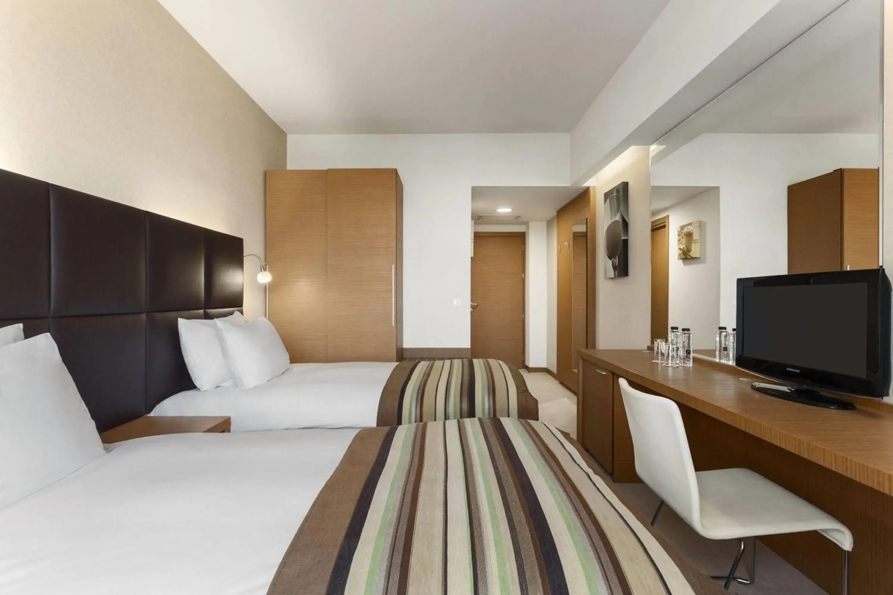 Photo of the whole room, Bed in Ramada by Wyndham Oradea Photo of the whole room, Bed in Ramada by Wyndham Oradea