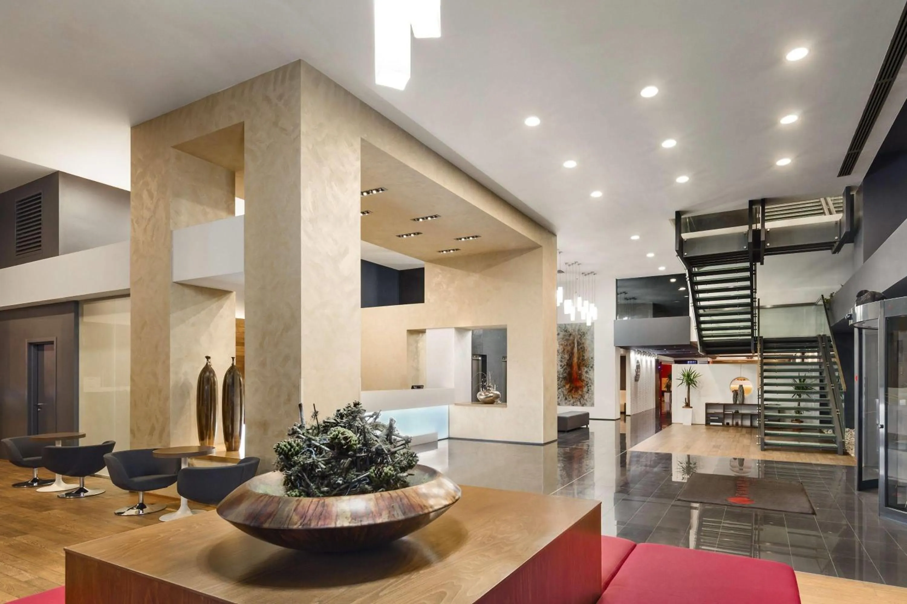 Lobby or reception in Ramada by Wyndham Oradea