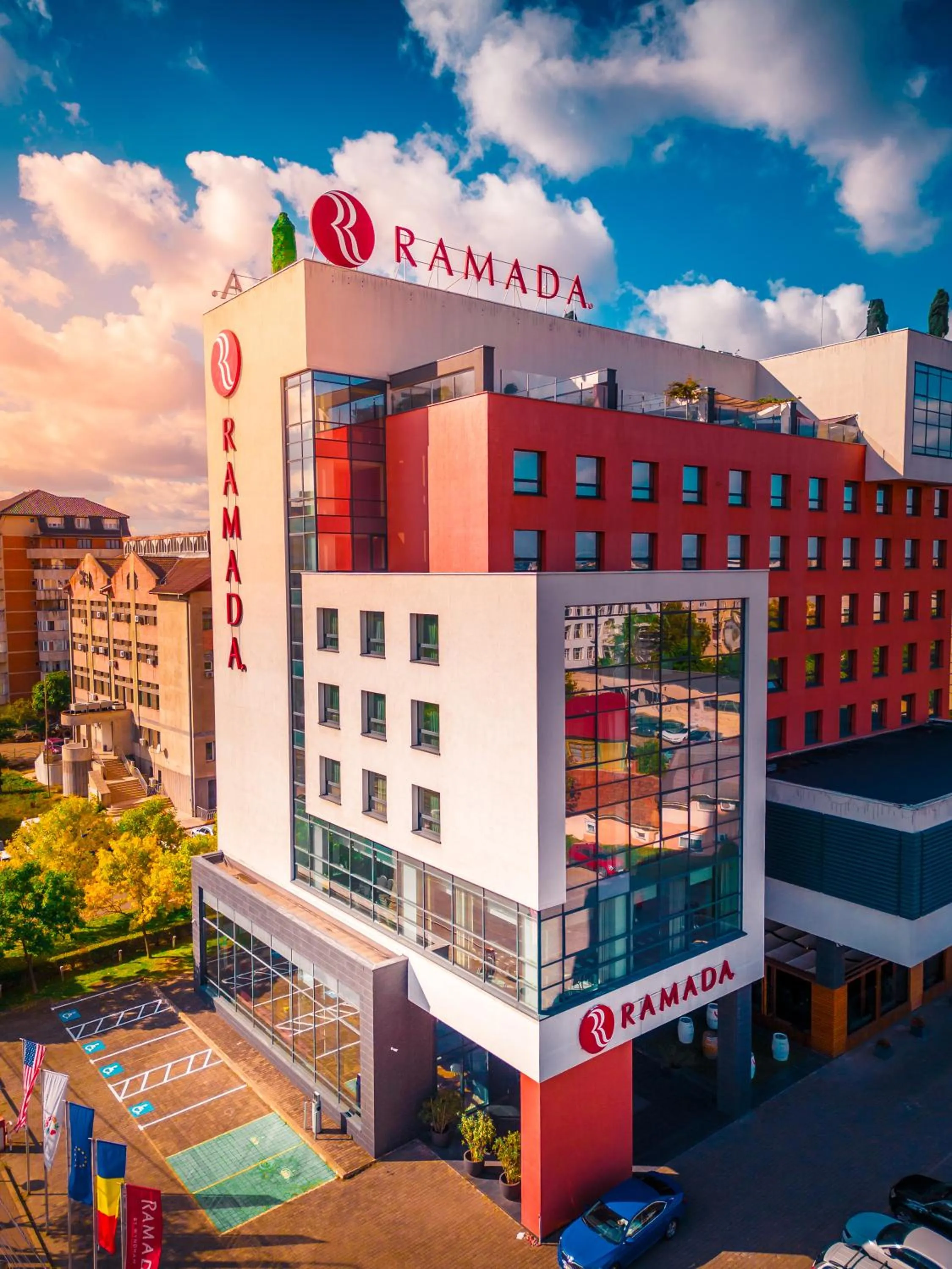 Property building in Ramada by Wyndham Oradea