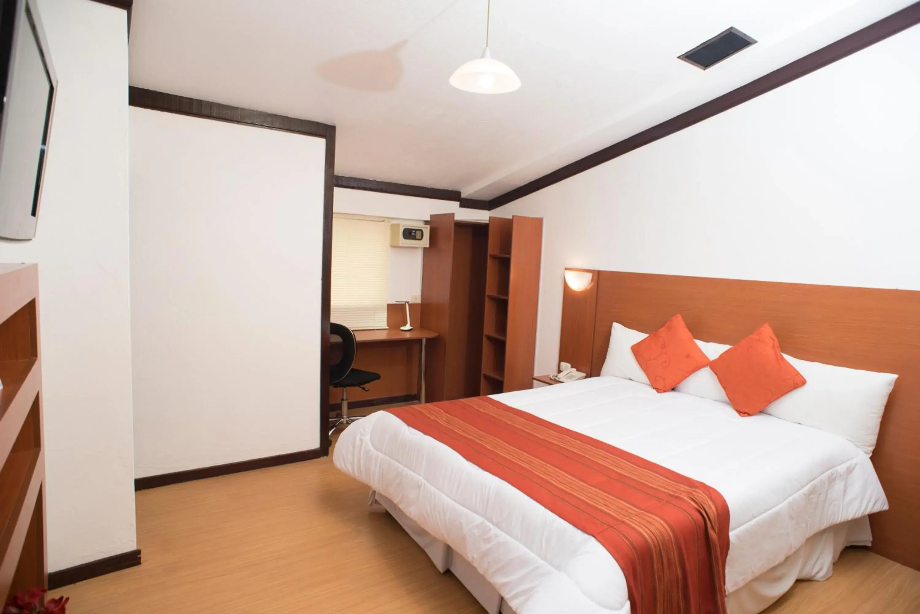 Bedroom, Bed in Royal Inka II Bedroom, Bed in Royal Inka II