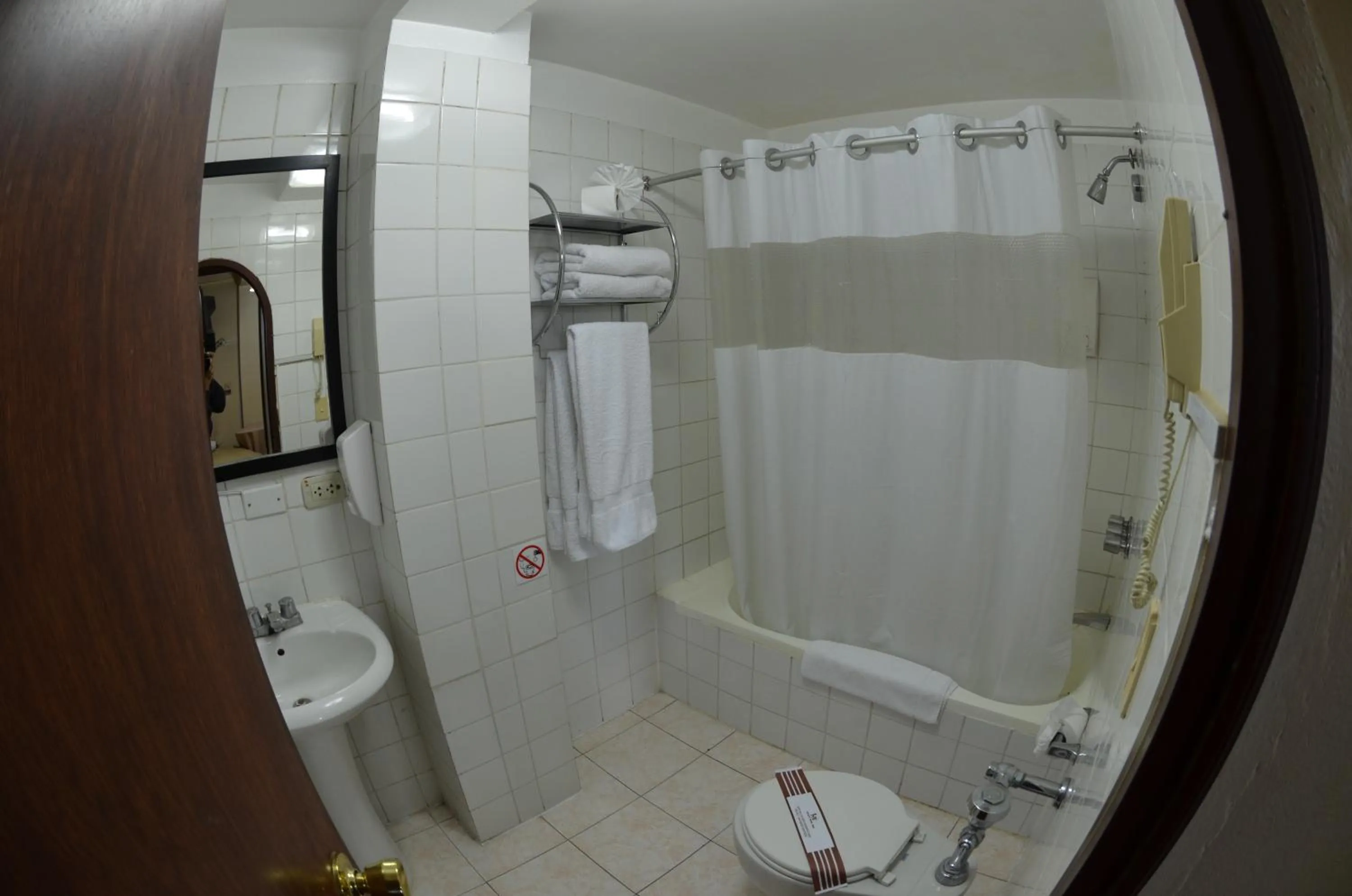 Bathroom in Royal Inka II