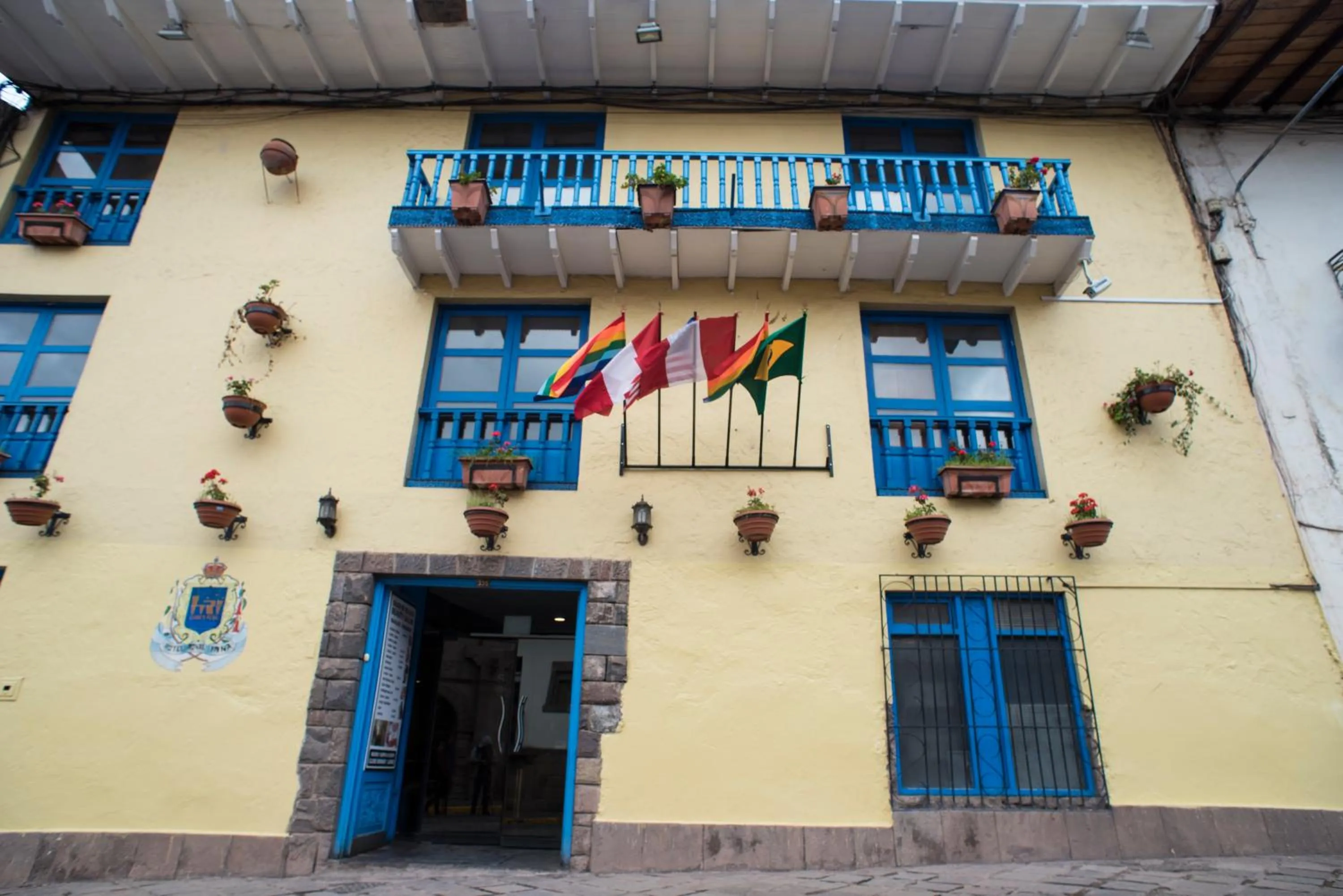 Facade/entrance in Royal Inka II