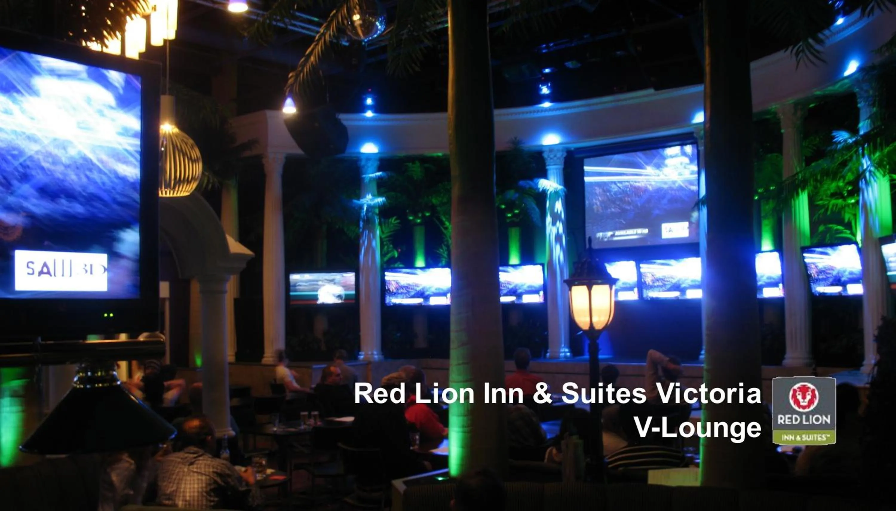 Lounge or bar in Red Lion Inn and Suites Victoria