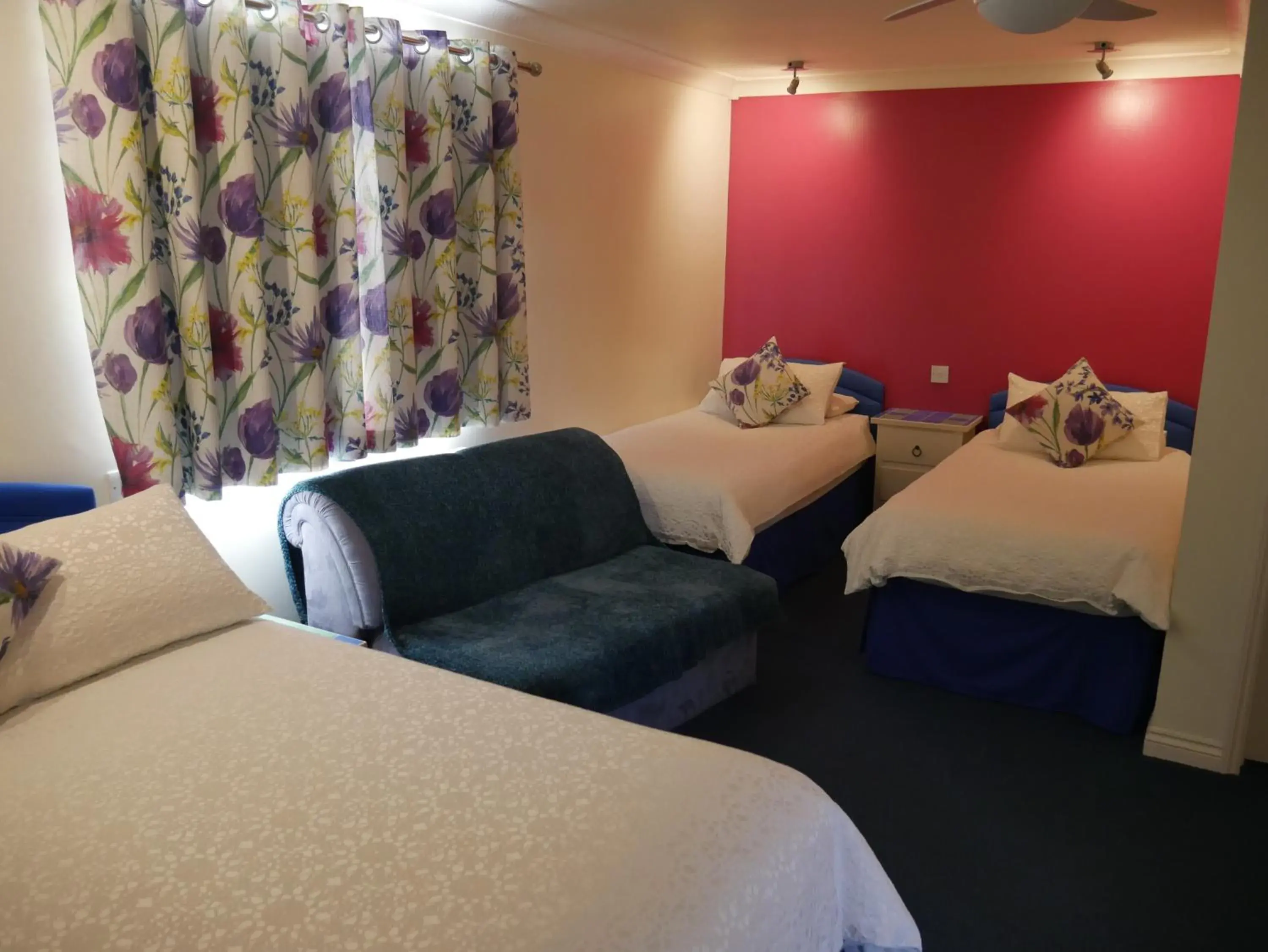 Family Room in Little Bullocks Farm Family Room in Little Bullocks Farm