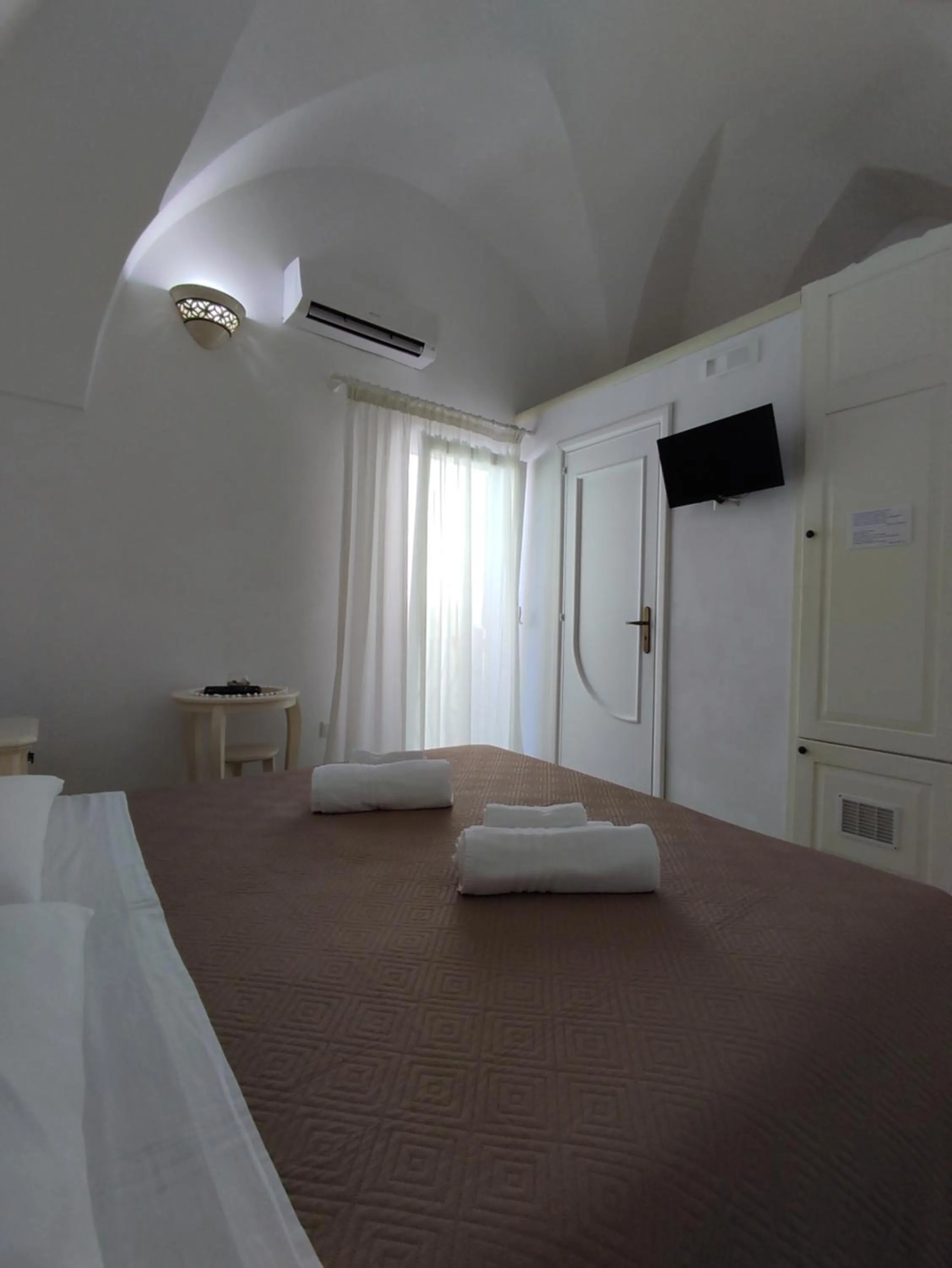 Photo of the whole room, Bed in B&B Punta Cutieri