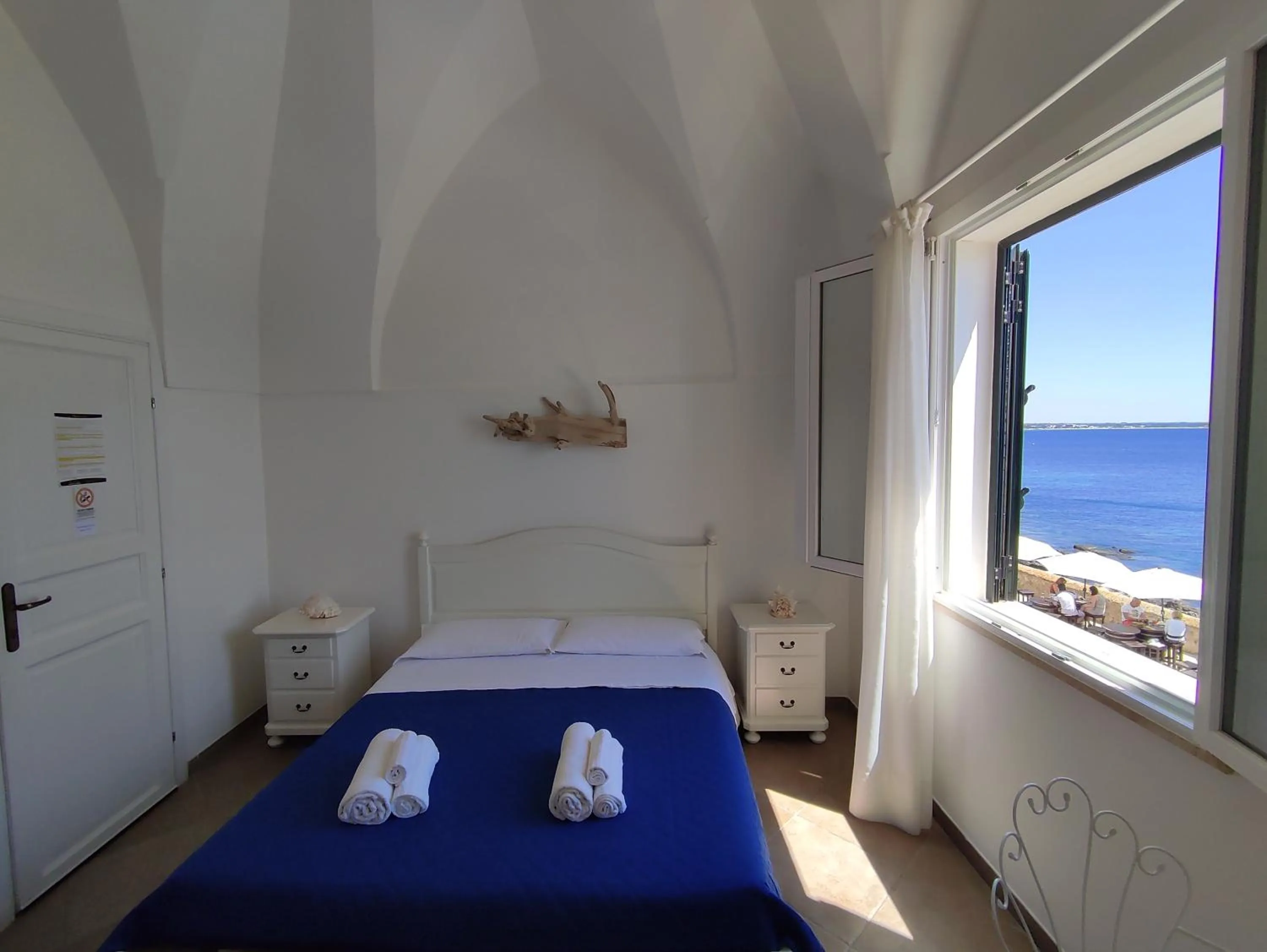 Bed in B&B Punta Cutieri