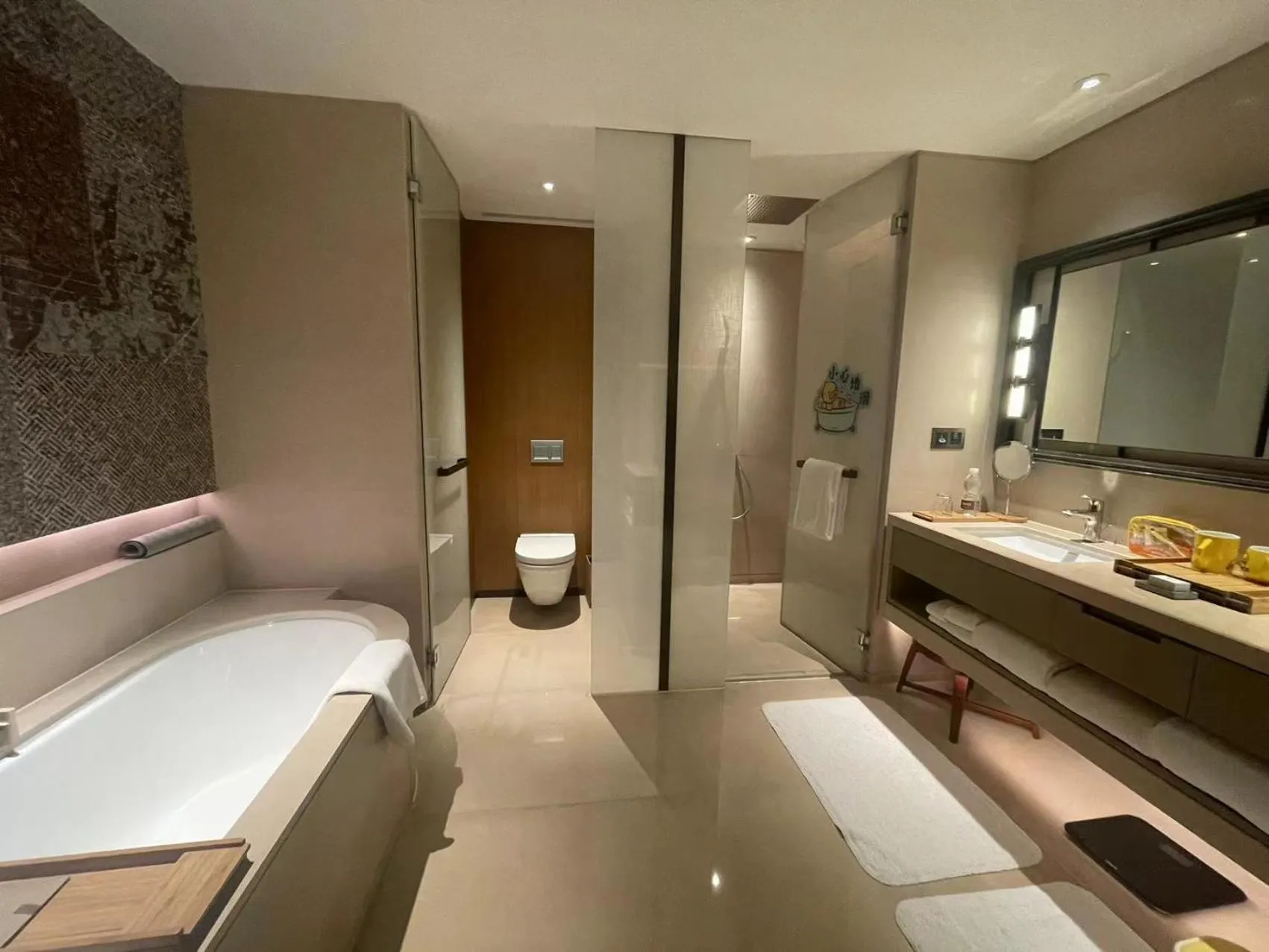 Toilet, Bed in Yangshuo Sugar House