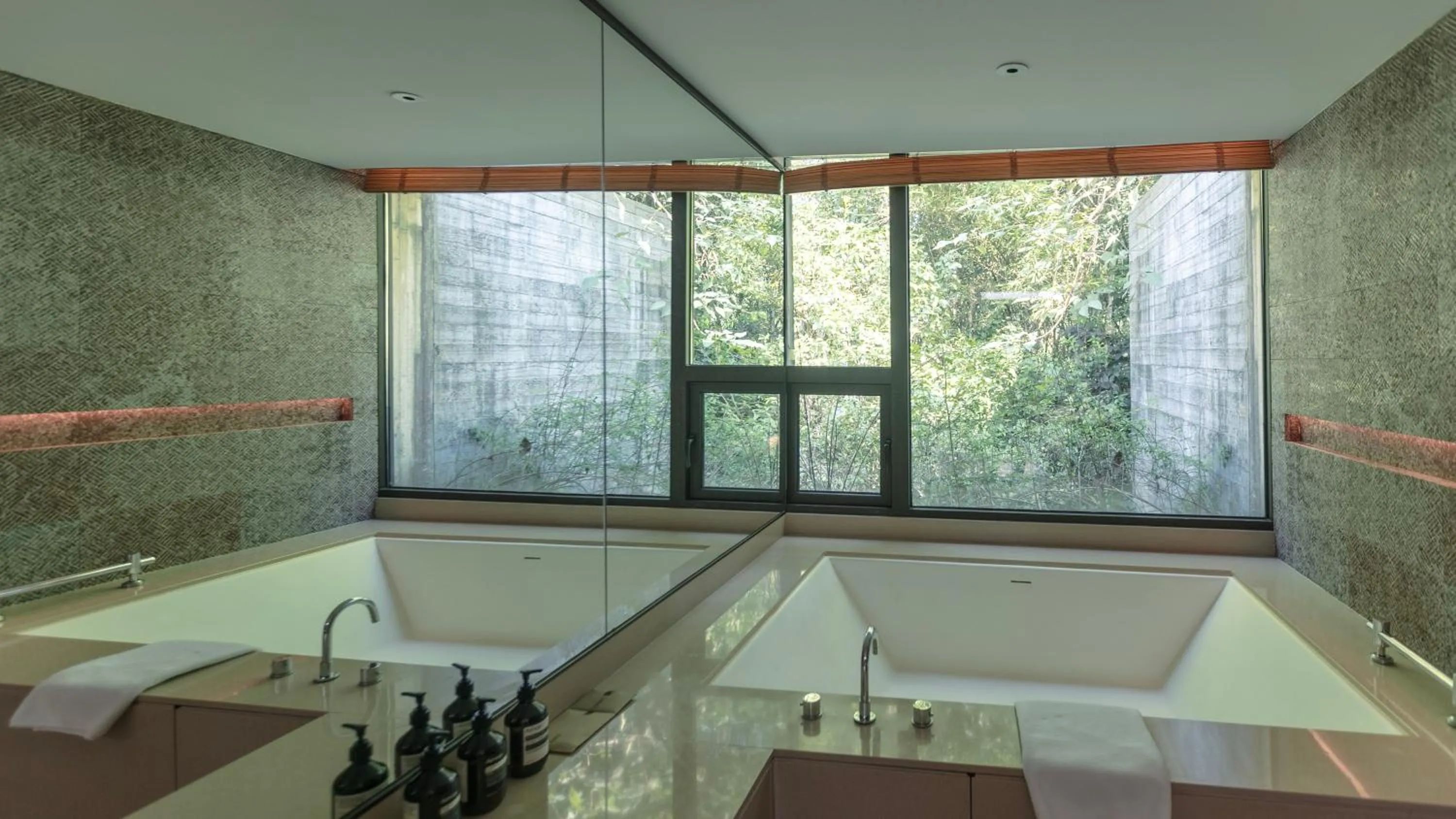 Bathroom in Yangshuo Sugar House