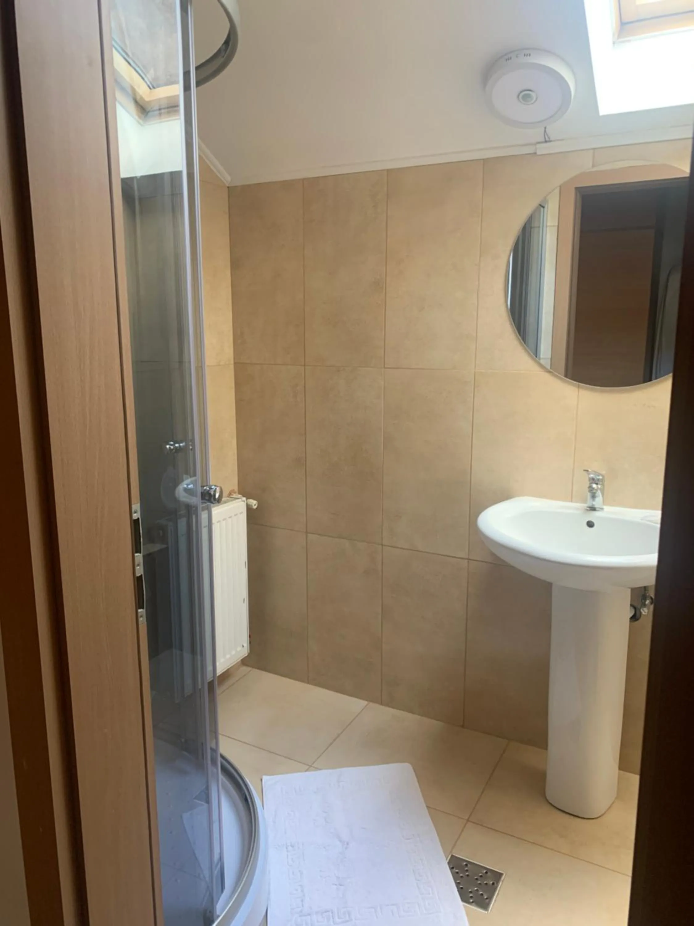 Shower in Pension RouaDeMunte