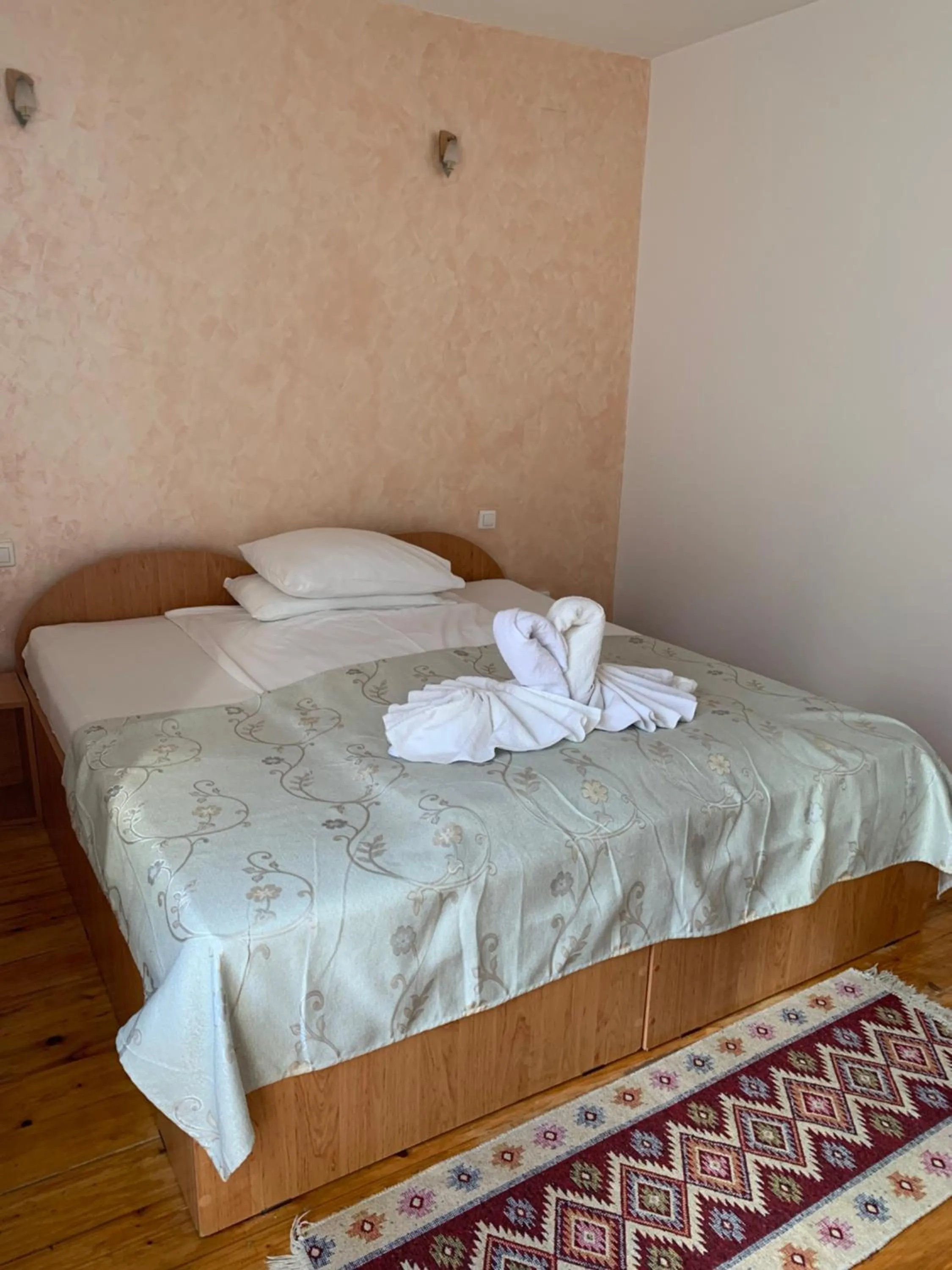 Photo of the whole room, Bed in Pension RouaDeMunte