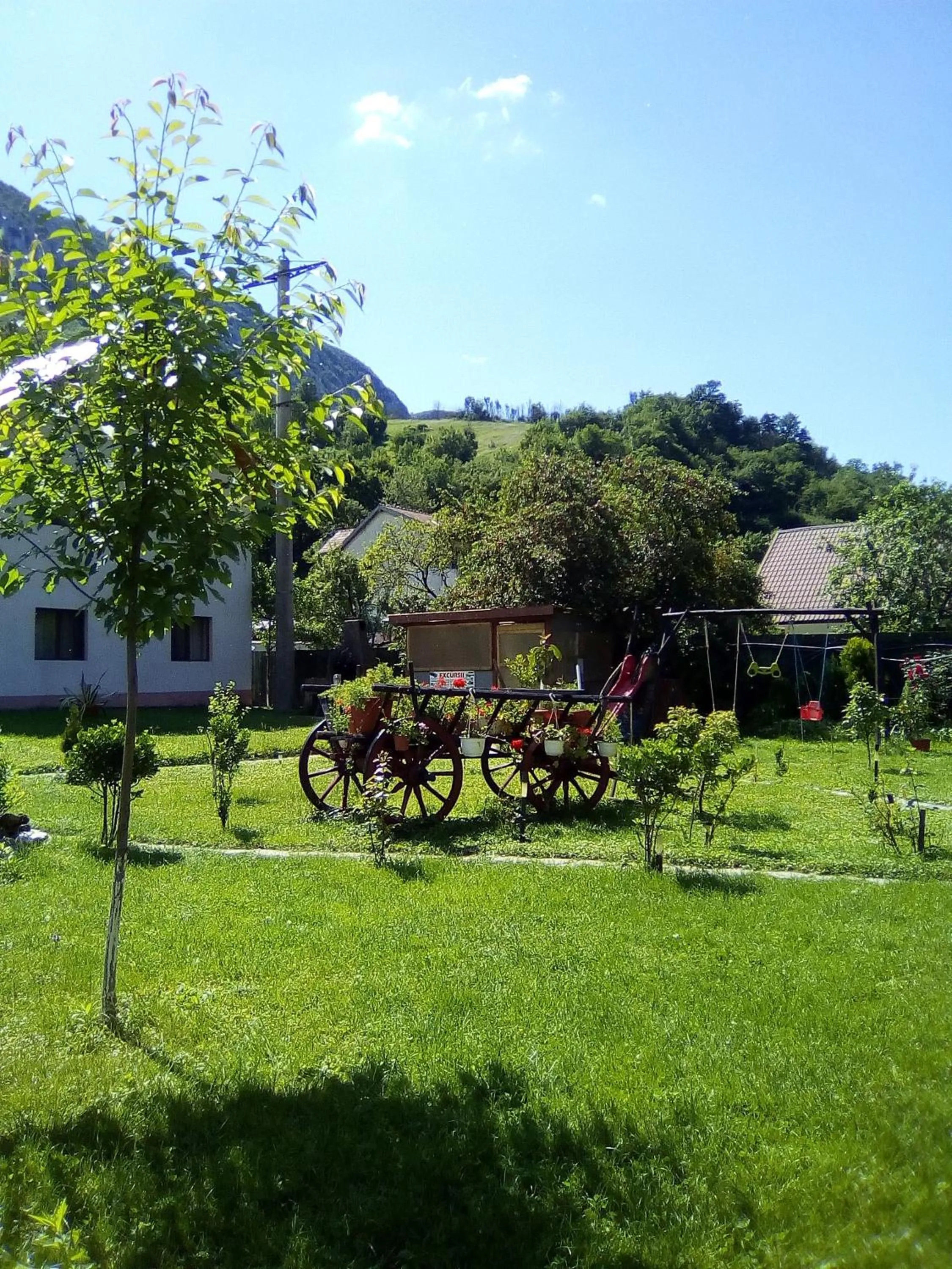 Garden in Pension RouaDeMunte