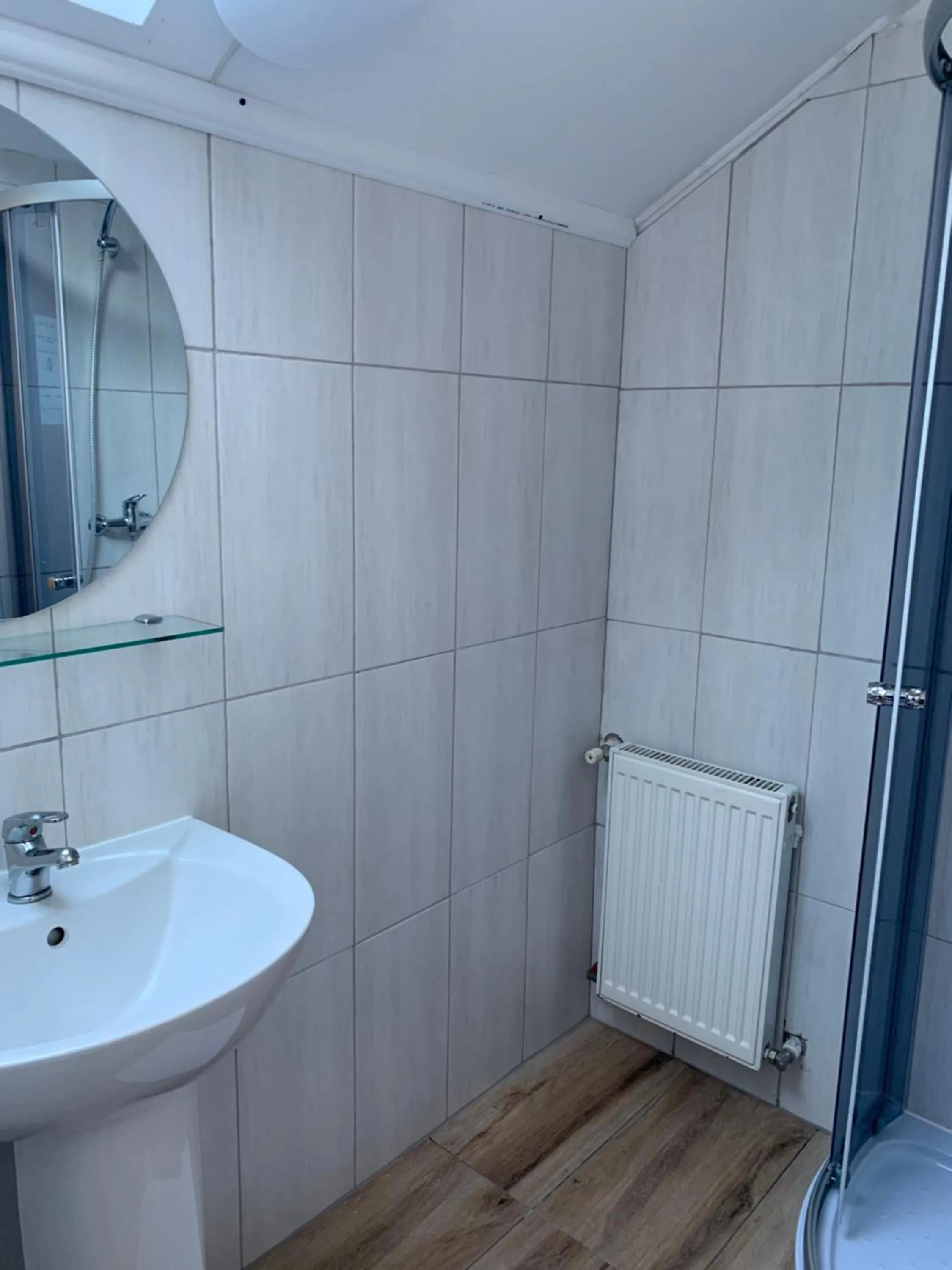 Bathroom in Pension RouaDeMunte